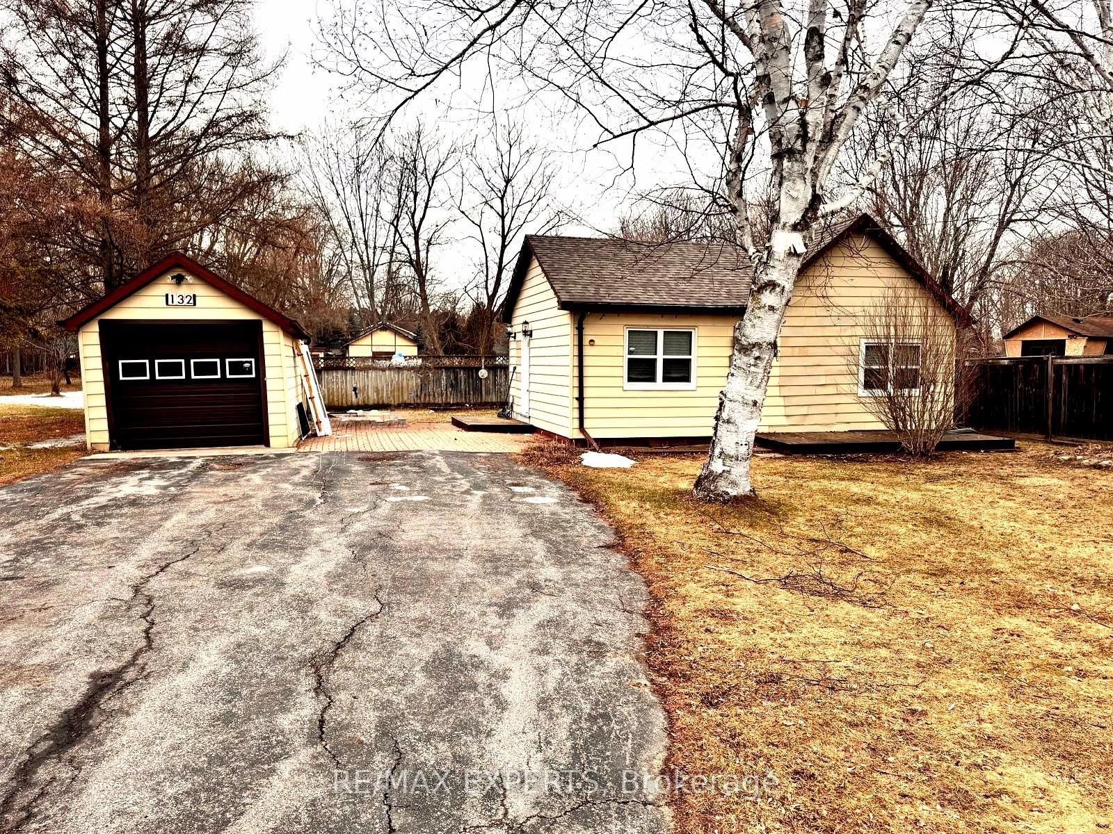 Photo 1 of 132 Patterson Street, New Tecumseth, Beeton — HOMEH