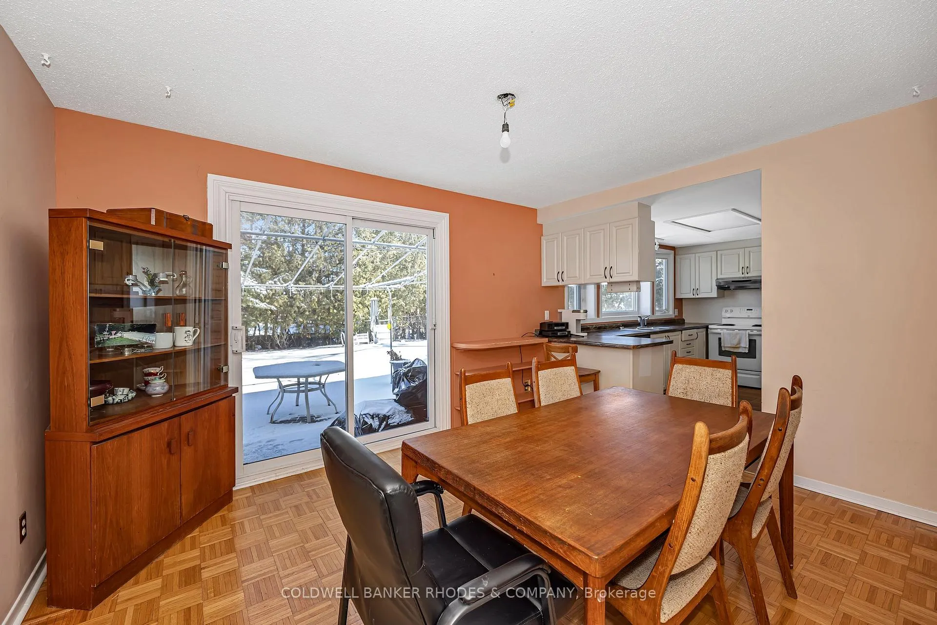 Photo 13 of 22 Dayton Crescent, Ottawa, Leslie Park — HOMEH