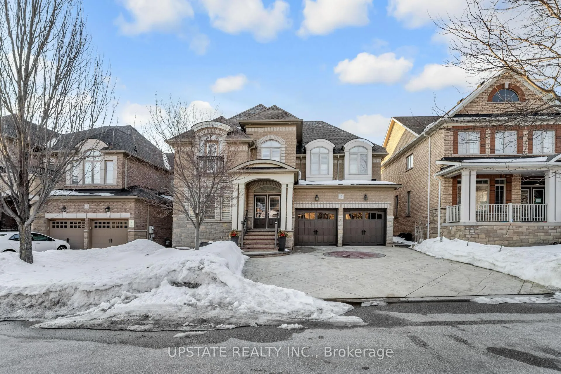 Photo 2 of 12 Haywood Drive, Brampton, Credit Valley — HOMEH