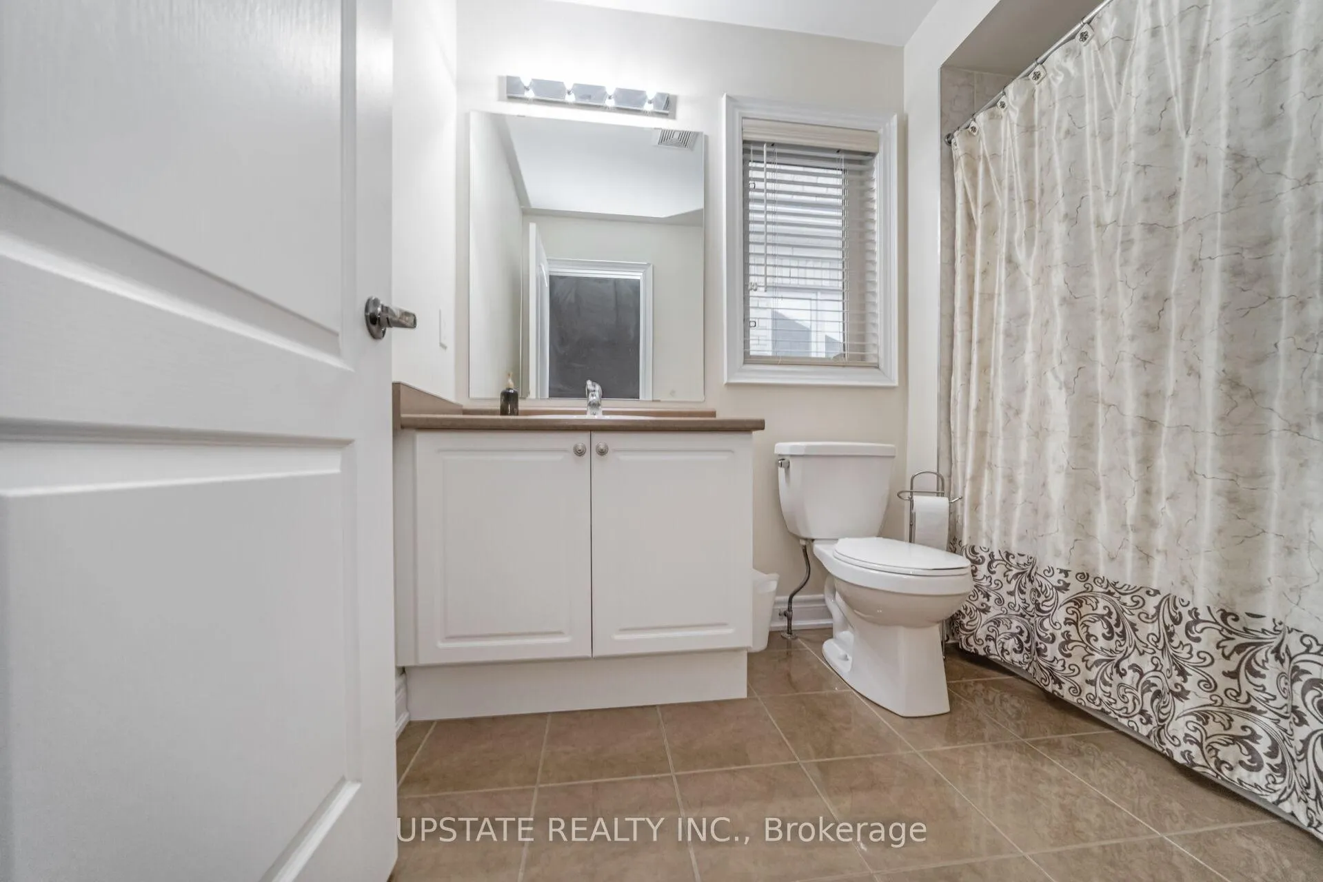 Photo 35 of 12 Haywood Drive, Brampton, Credit Valley — HOMEH