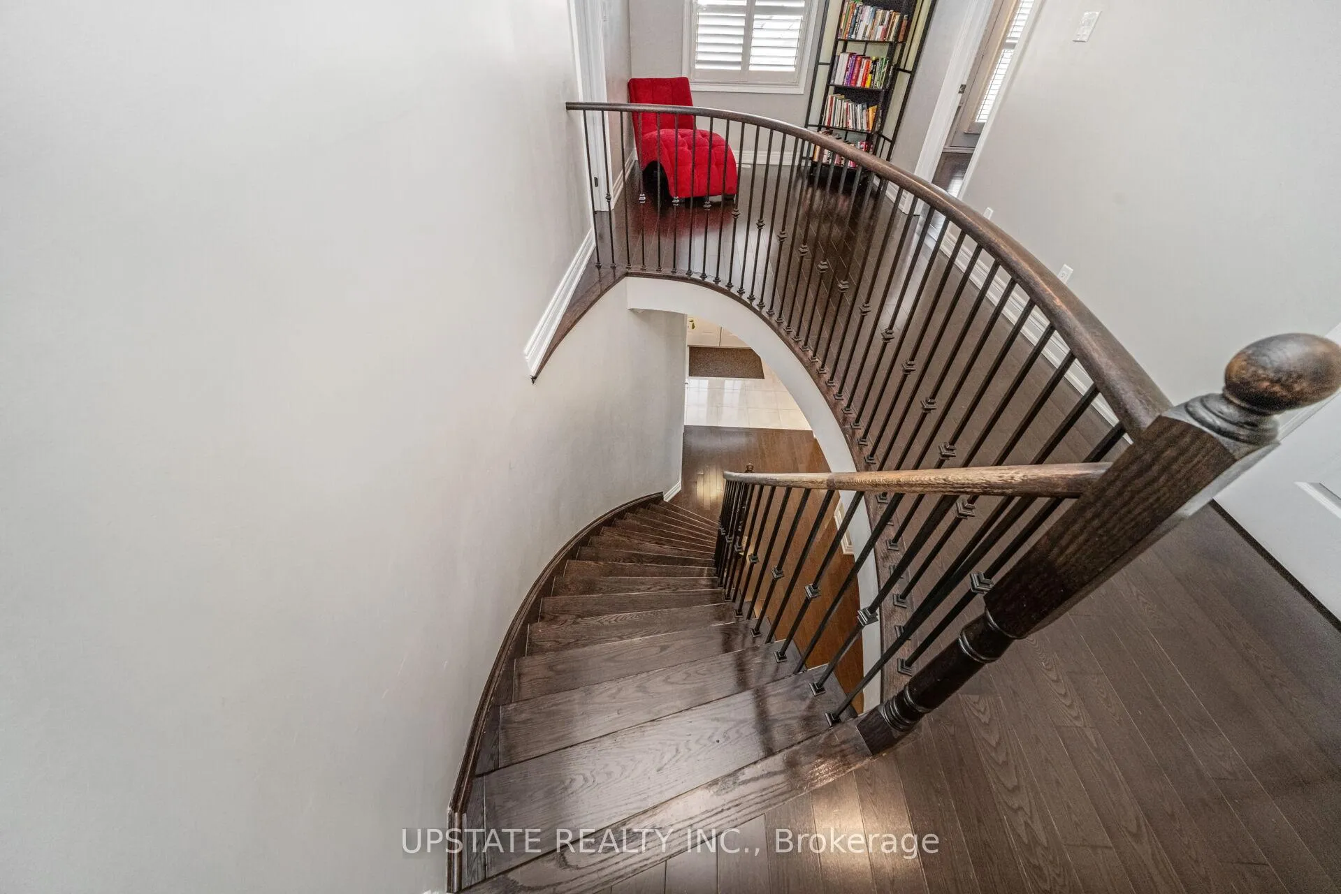 Photo 36 of 12 Haywood Drive, Brampton, Credit Valley — HOMEH