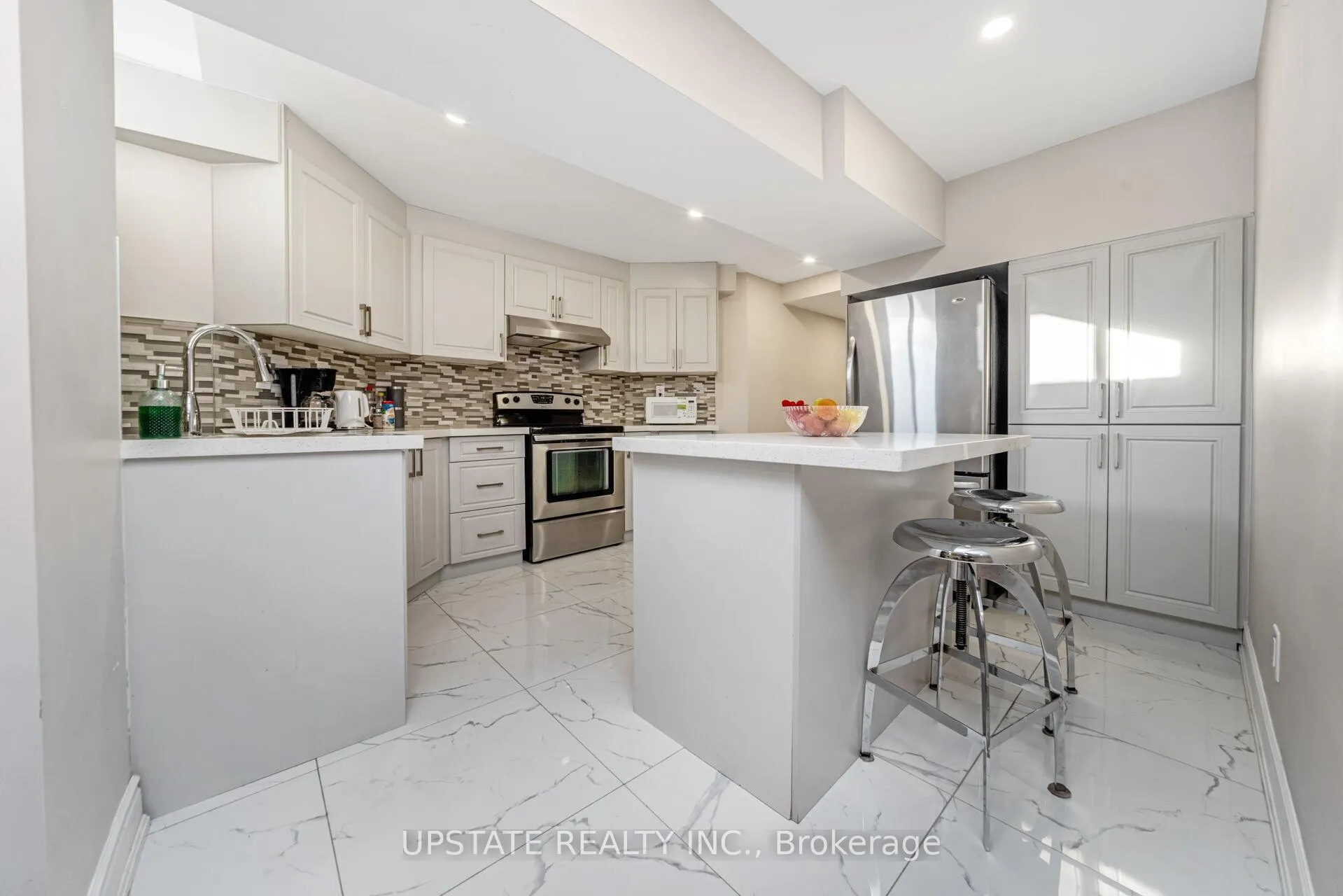 Photo 47 of 12 Haywood Drive, Brampton, Credit Valley — HOMEH