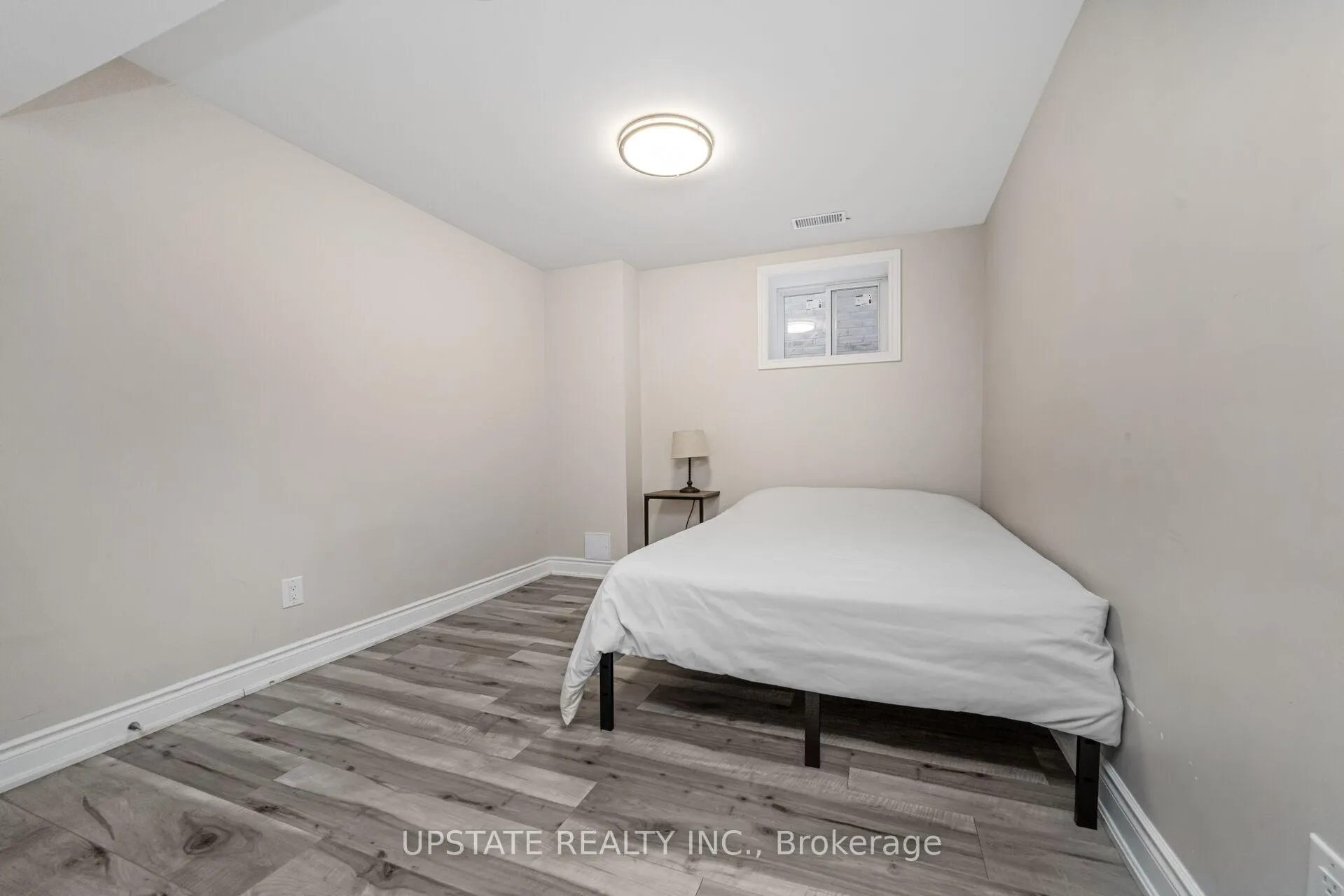 Photo 48 of 12 Haywood Drive, Brampton, Credit Valley — HOMEH
