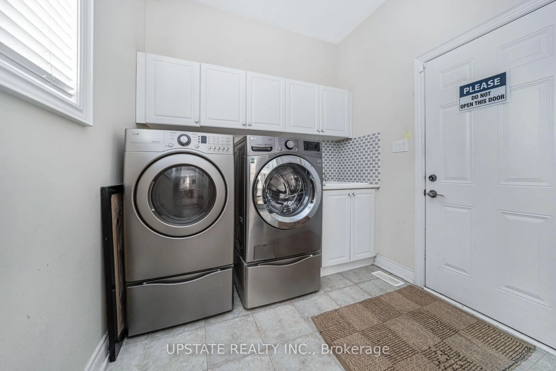 Photo 20 of 12 Haywood Drive, Brampton, Credit Valley — HOMEH