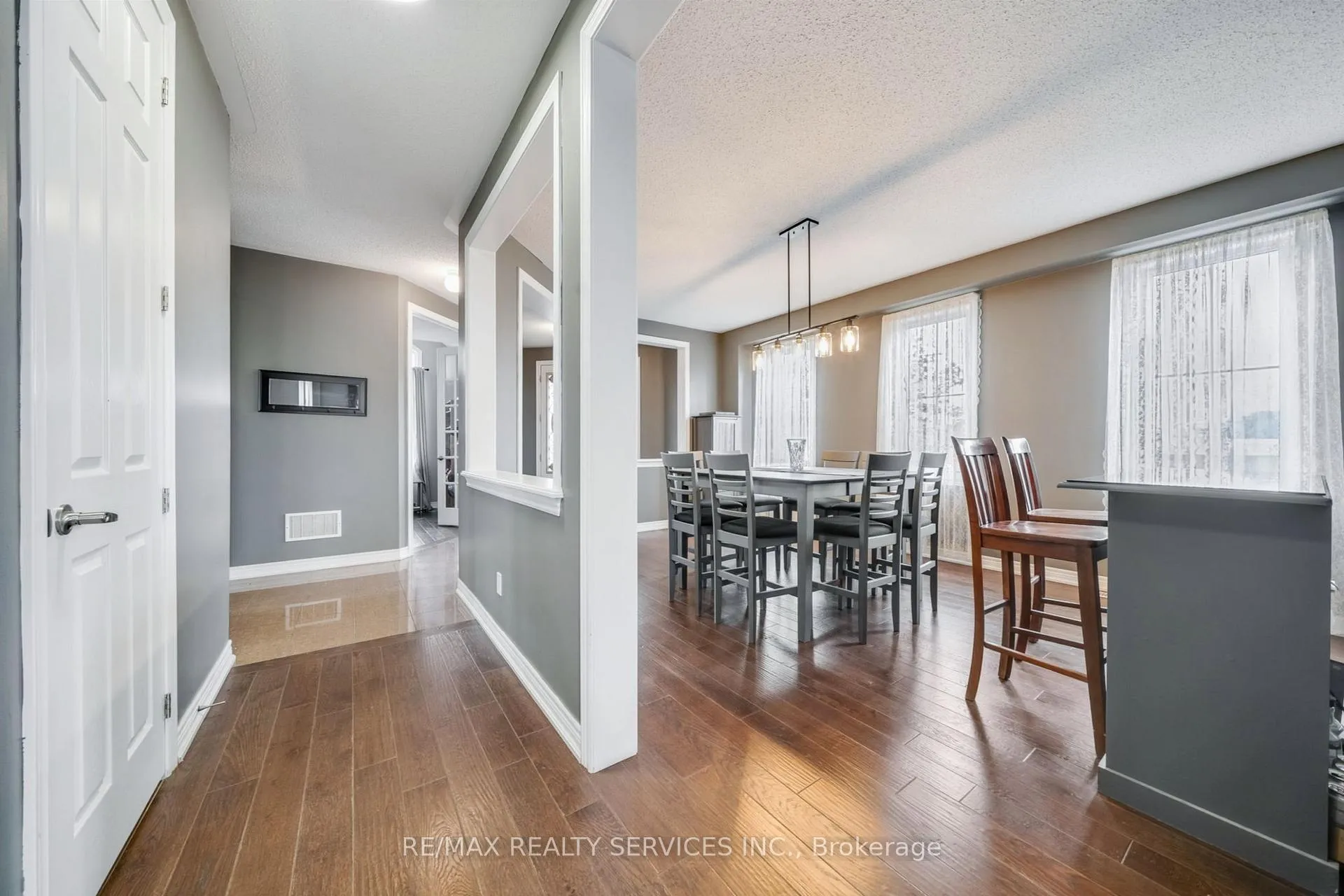 Photo 7 of 2 Kennedy Boulevard, New Tecumseth, Alliston — HOMEH