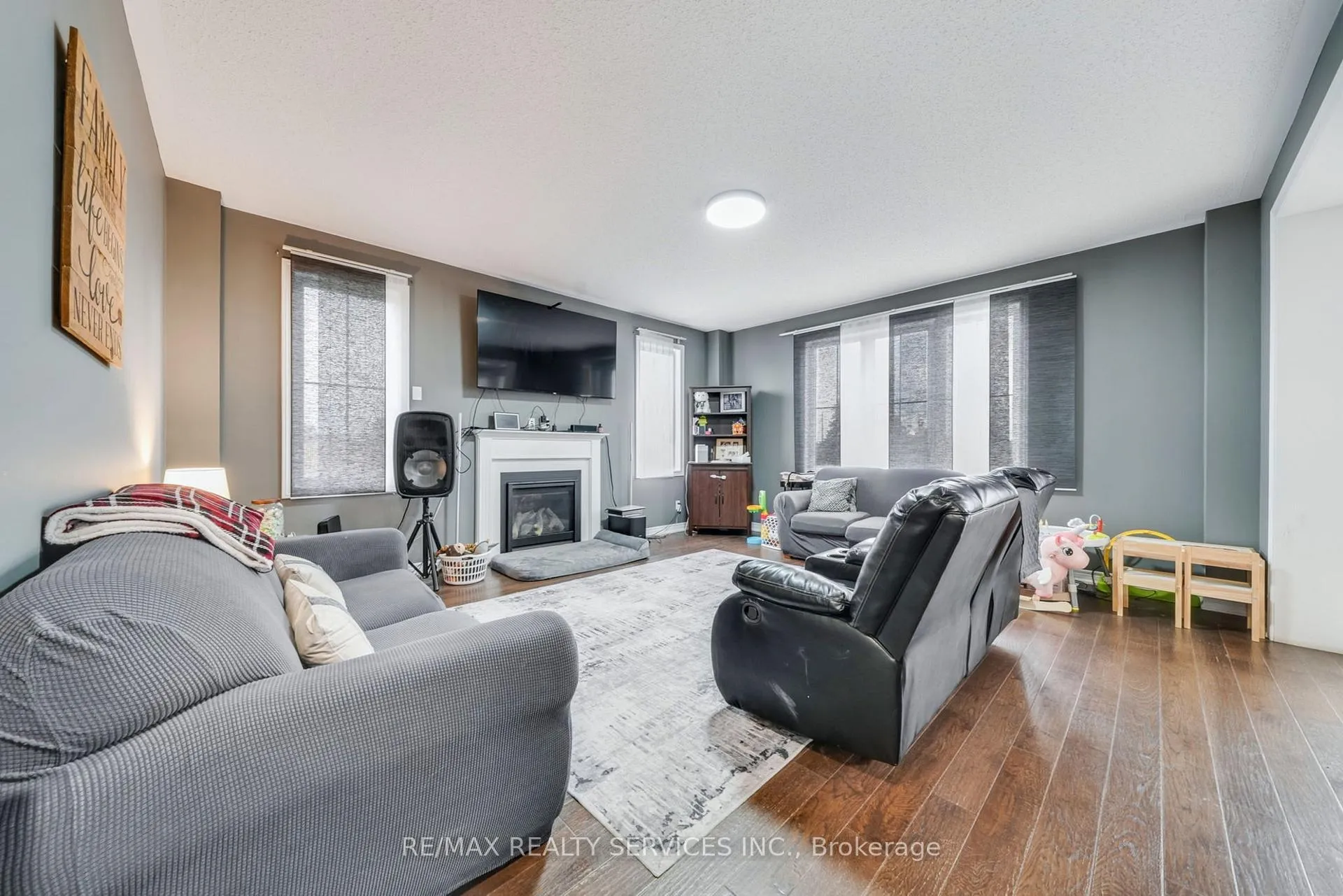 Photo 9 of 2 Kennedy Boulevard, New Tecumseth, Alliston — HOMEH