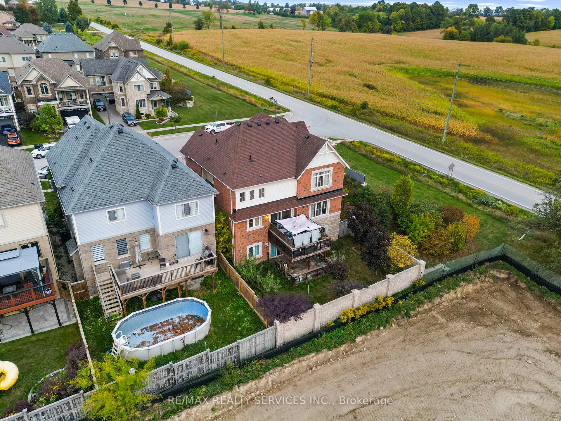 Photo 31 of 2 Kennedy Boulevard, New Tecumseth, Alliston — HOMEH