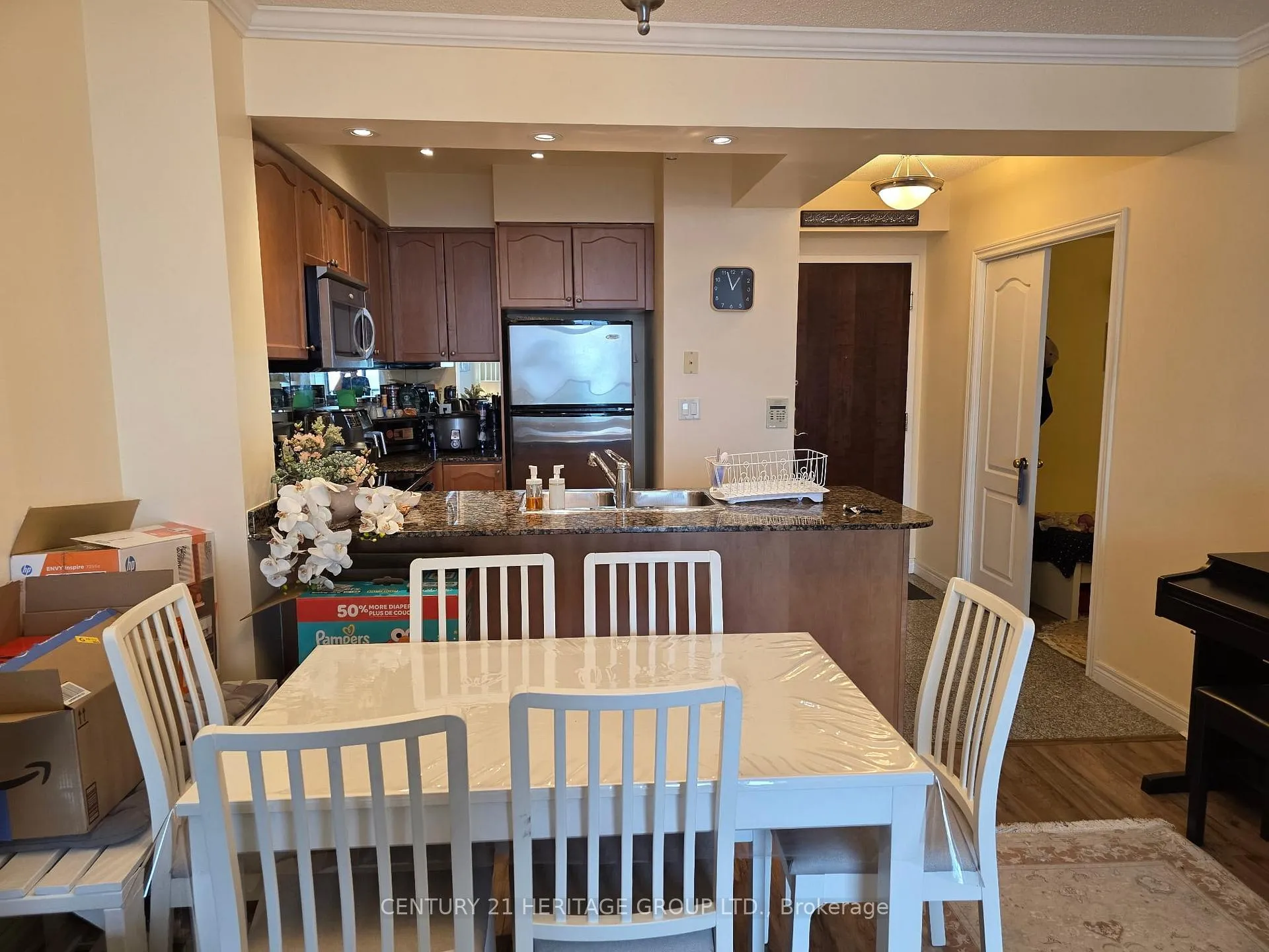 Photo 3 of Unit 709, 100 Promenade Circle, Vaughan, Brownridge — HOMEH