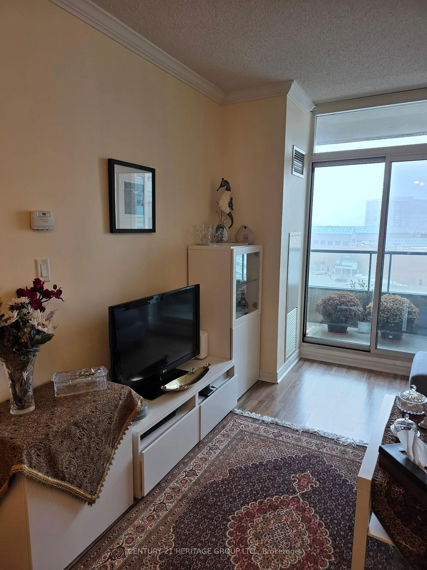 Photo 5 of Unit 709, 100 Promenade Circle, Vaughan, Brownridge — HOMEH