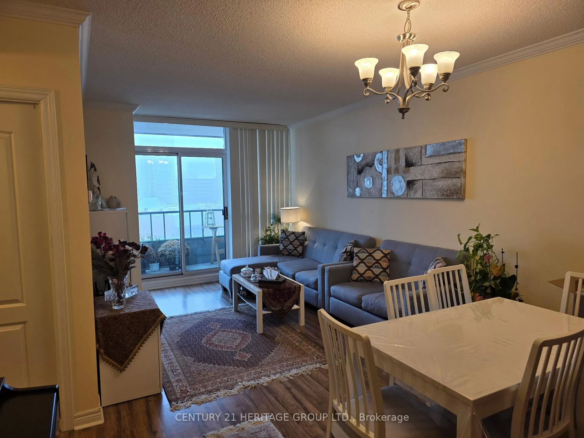 Photo 6 of Unit 709, 100 Promenade Circle, Vaughan, Brownridge — HOMEH