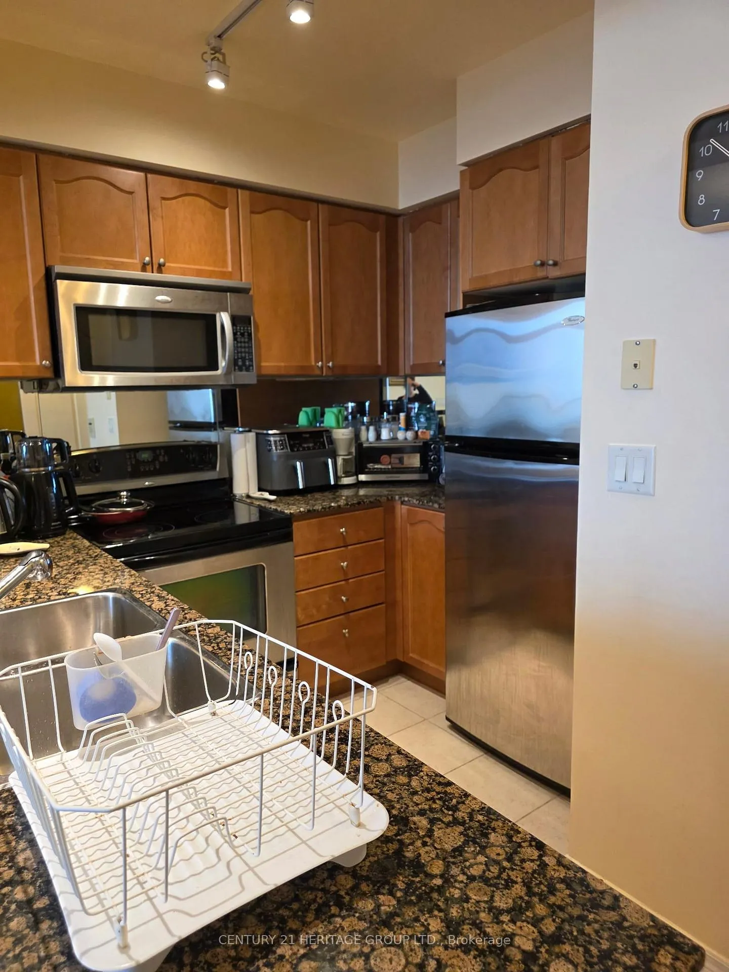 Photo 7 of Unit 709, 100 Promenade Circle, Vaughan, Brownridge — HOMEH