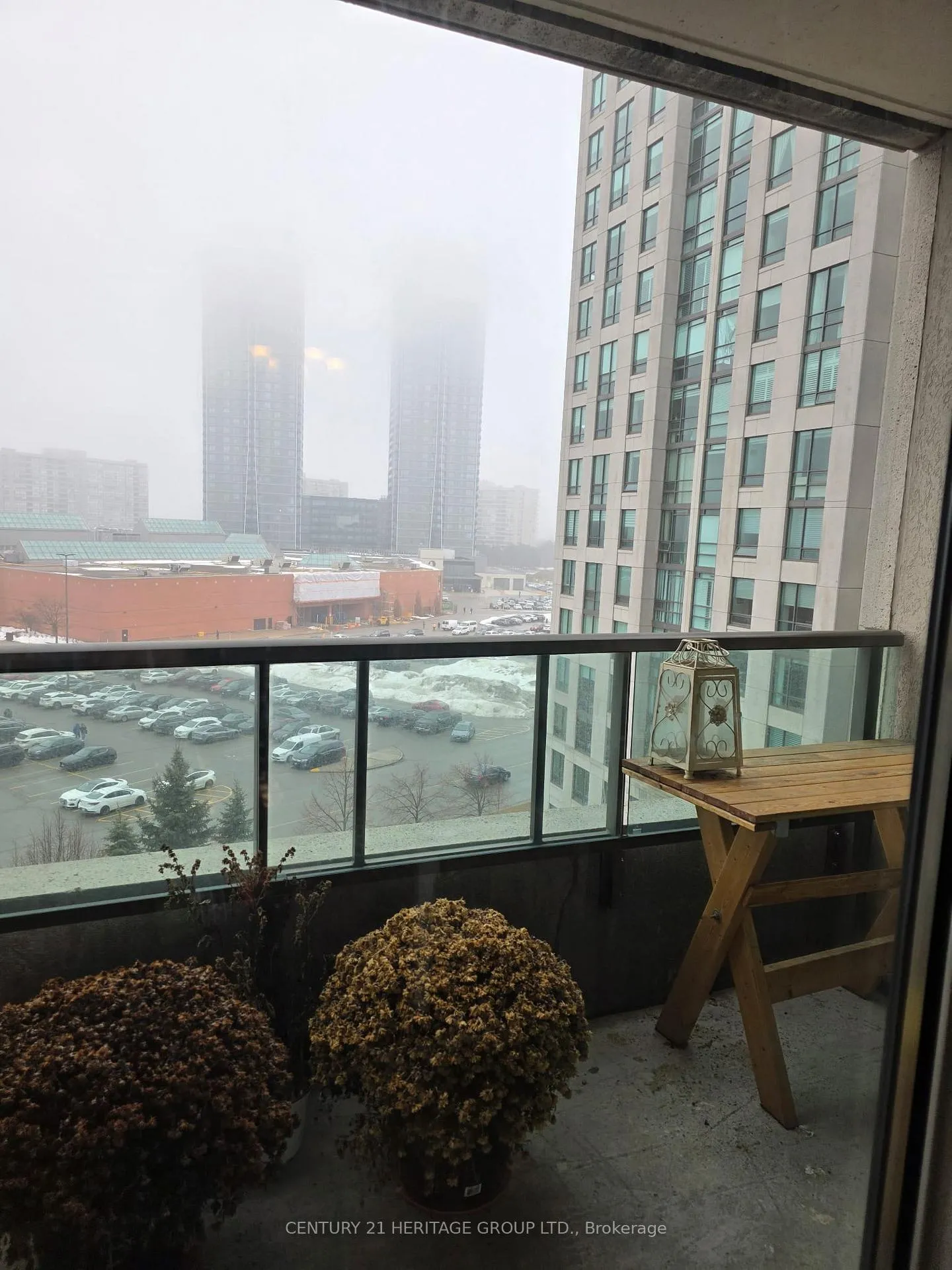 Photo 8 of Unit 709, 100 Promenade Circle, Vaughan, Brownridge — HOMEH