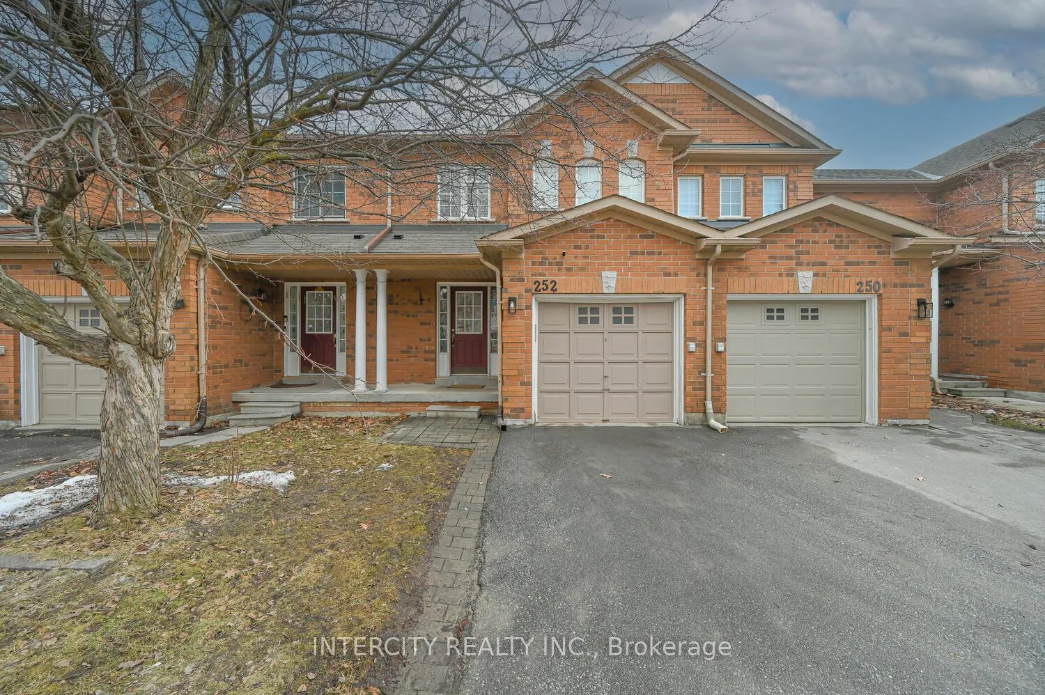 Photo 2 of Unit 252, 9800 Mclaughlin Road N, Brampton, Fletcher's Creek South — HOMEH
