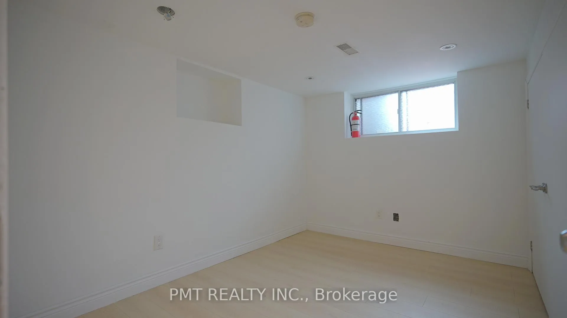 Photo 12 of Unit Bsmt, 7 Harvard Avenue, Toronto, Roncesvalles — HOMEH