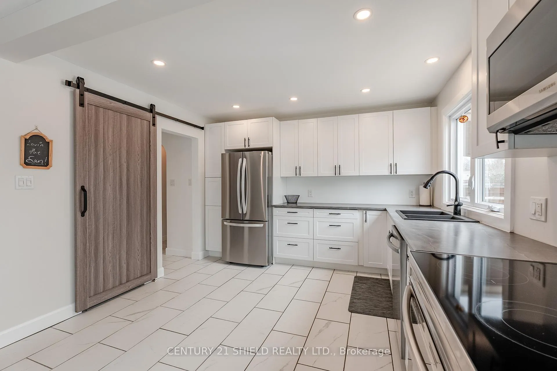Photo 13 of 1012 Osborne Avenue, Cornwall — HOMEH