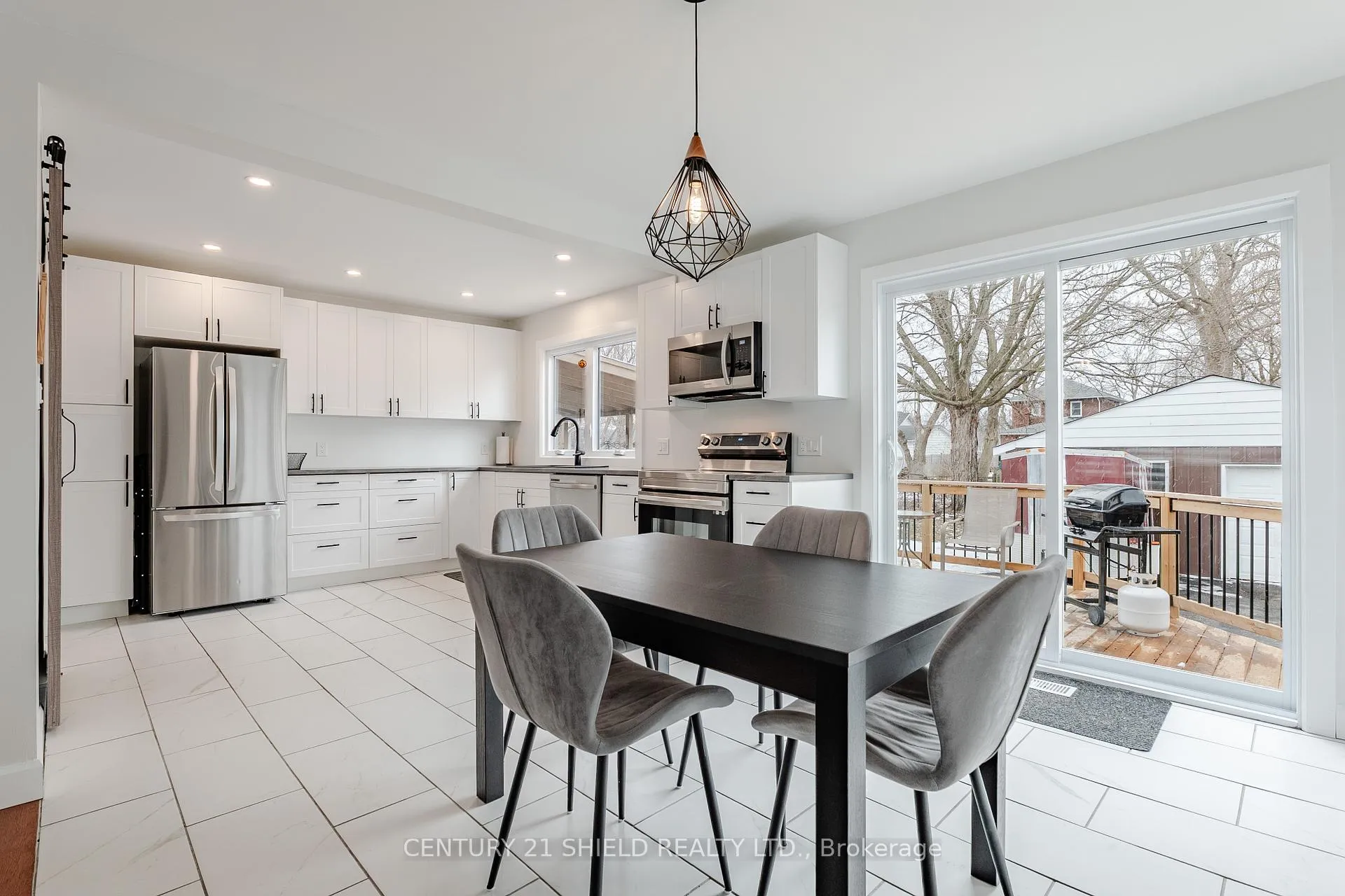 Photo 19 of 1012 Osborne Avenue, Cornwall — HOMEH