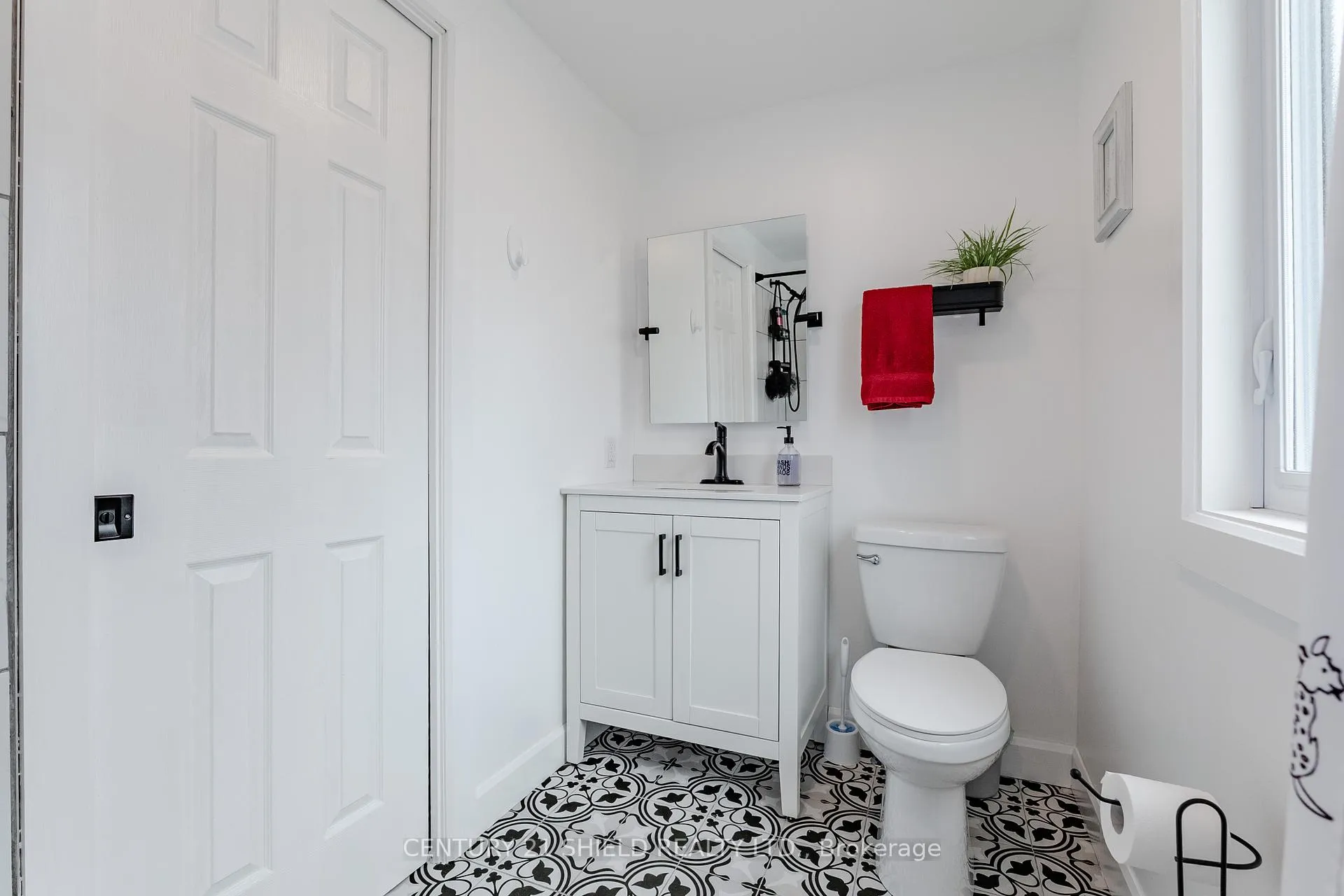 Photo 32 of 1012 Osborne Avenue, Cornwall — HOMEH