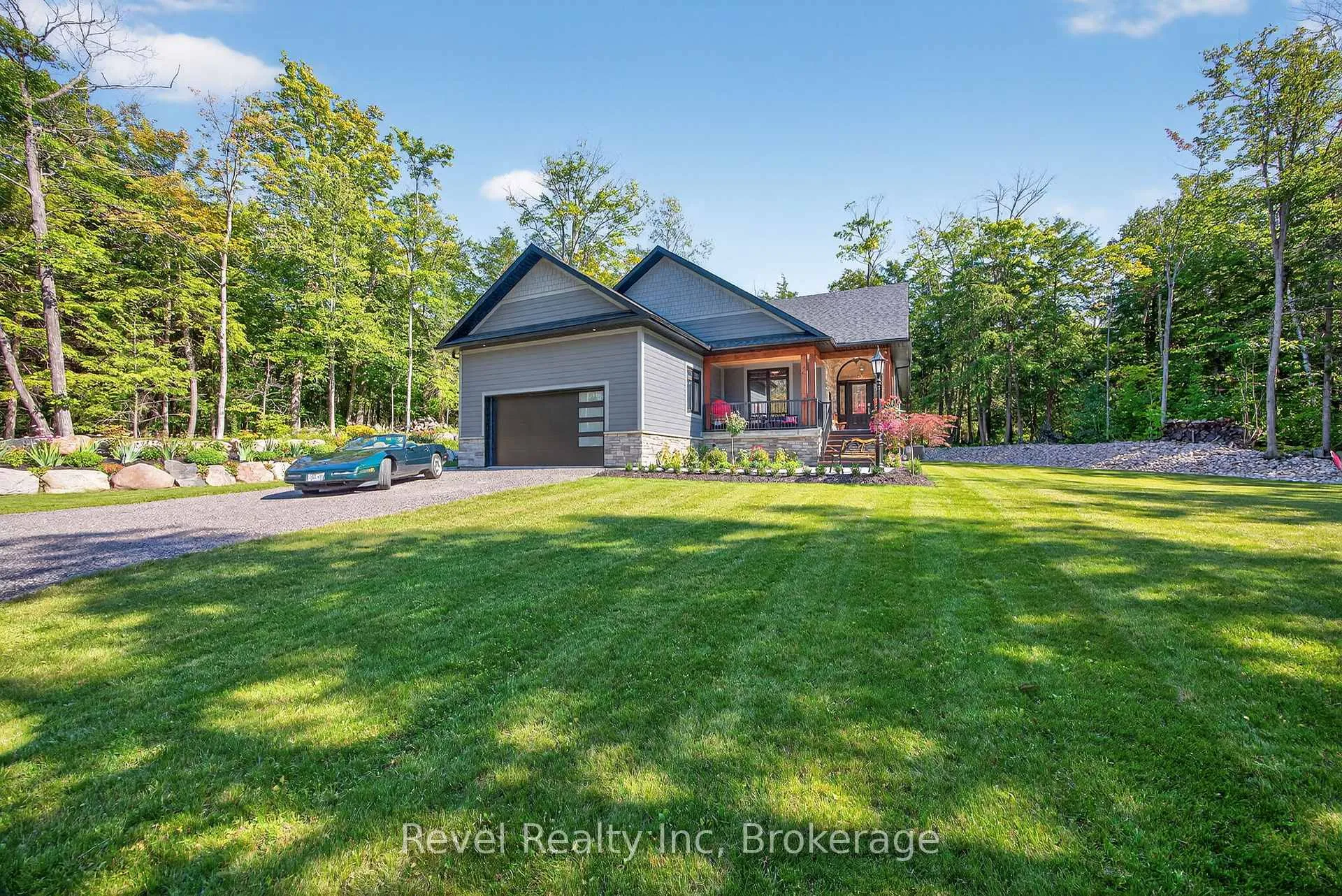 Photo 1 of 517 Silverbirch Drive, Tiny, Rural Tiny — HOMEH