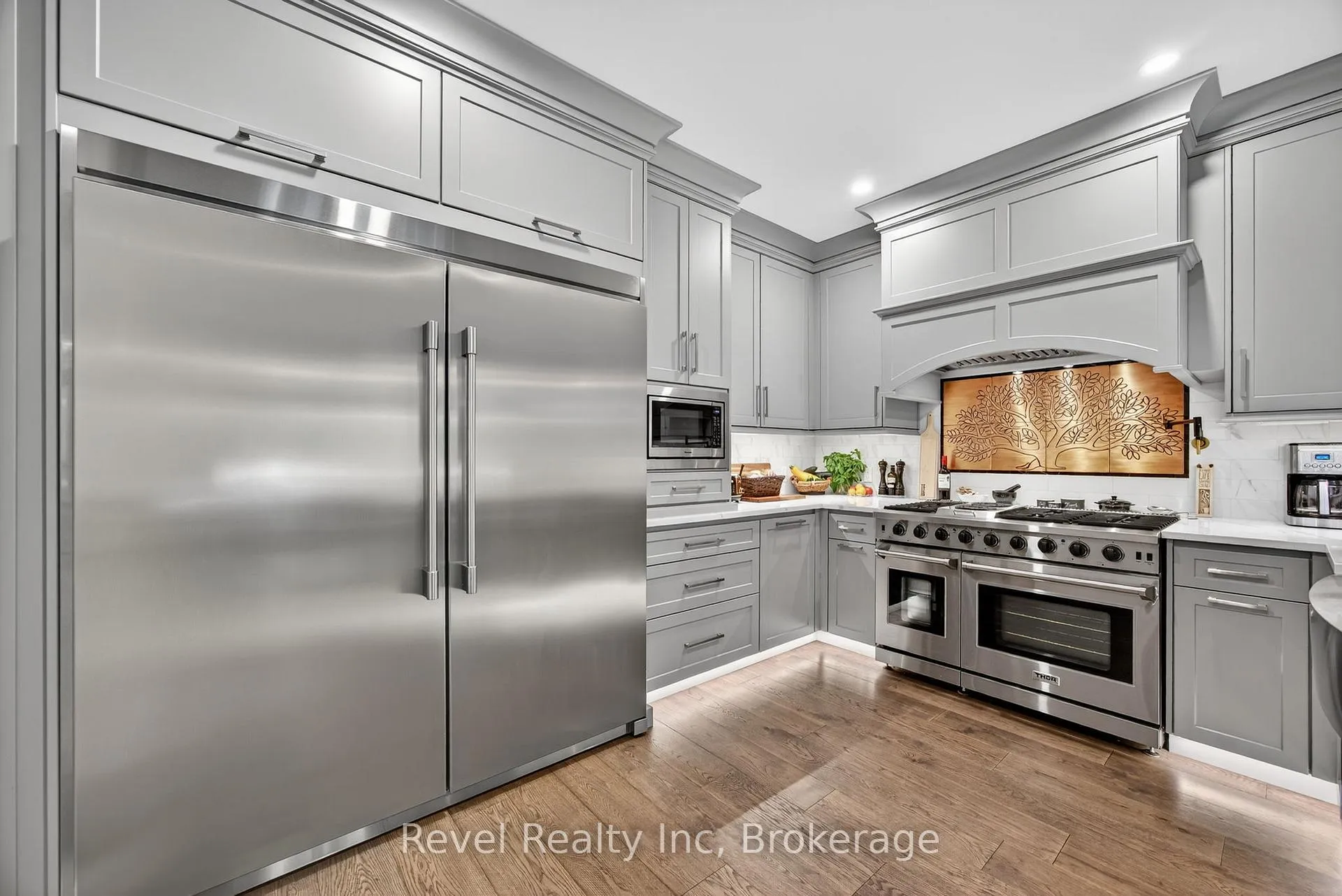 Photo 9 of 517 Silverbirch Drive, Tiny, Rural Tiny — HOMEH