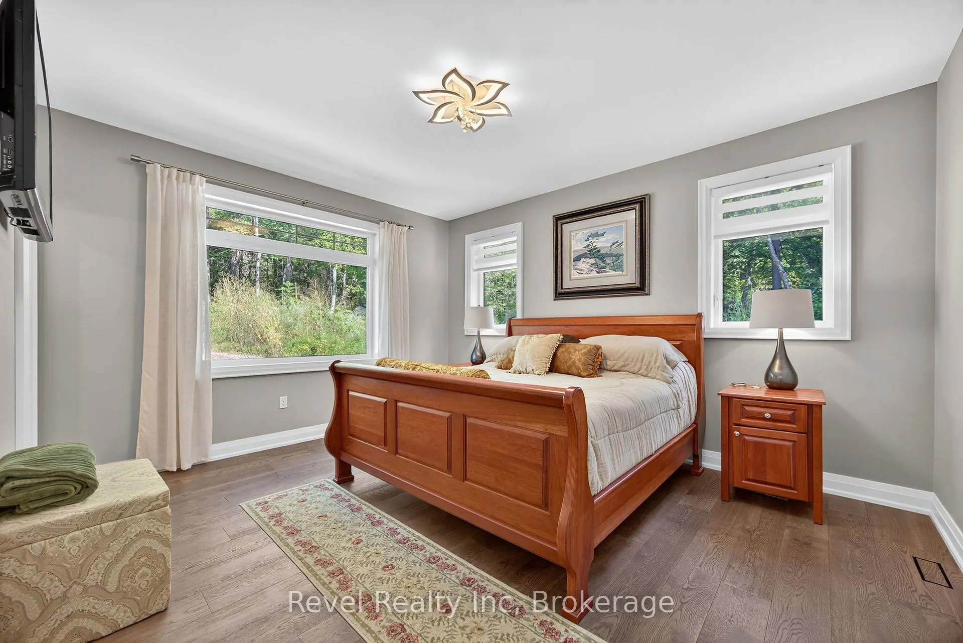 Photo 17 of 517 Silverbirch Drive, Tiny, Rural Tiny — HOMEH