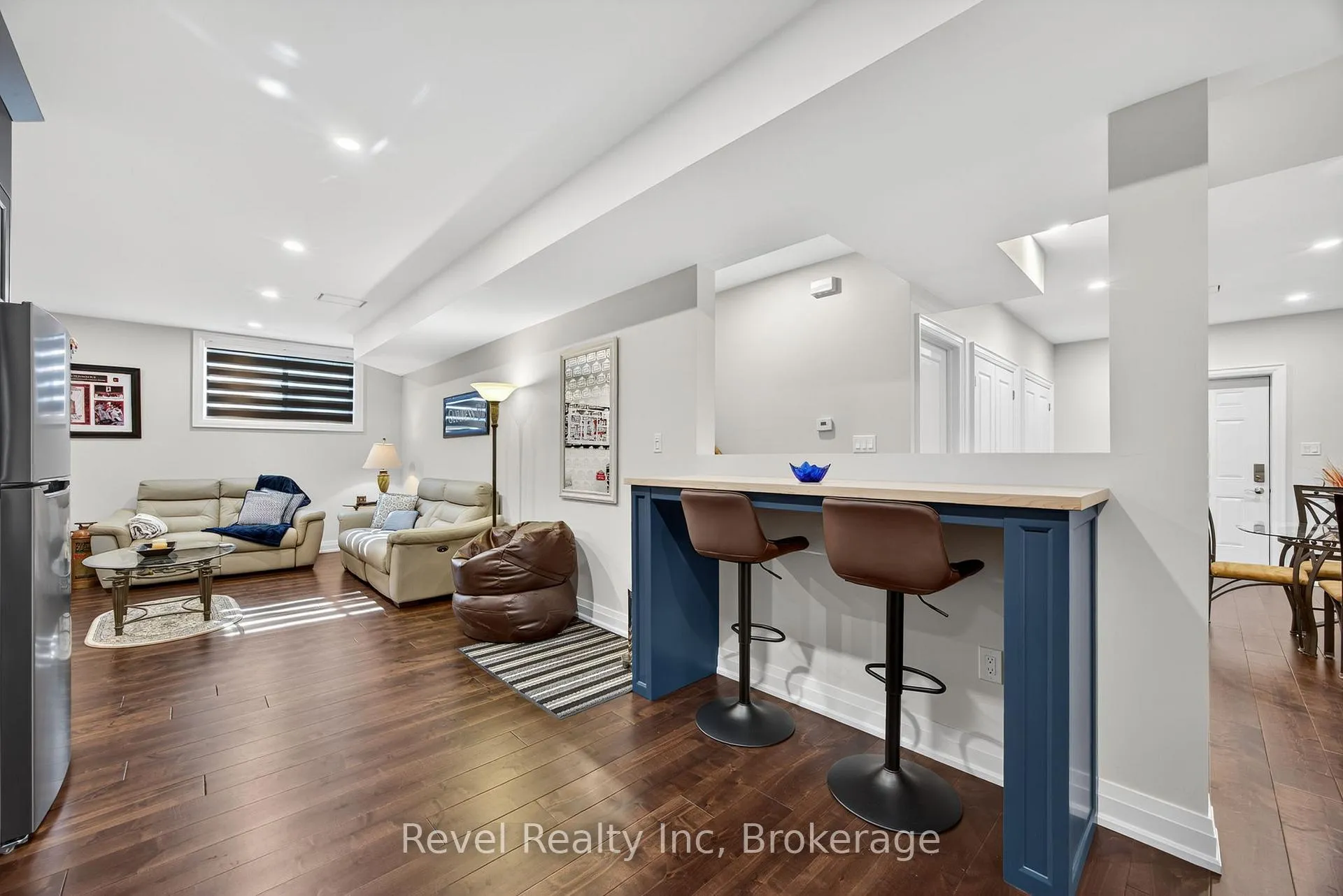 Photo 26 of 517 Silverbirch Drive, Tiny, Rural Tiny — HOMEH