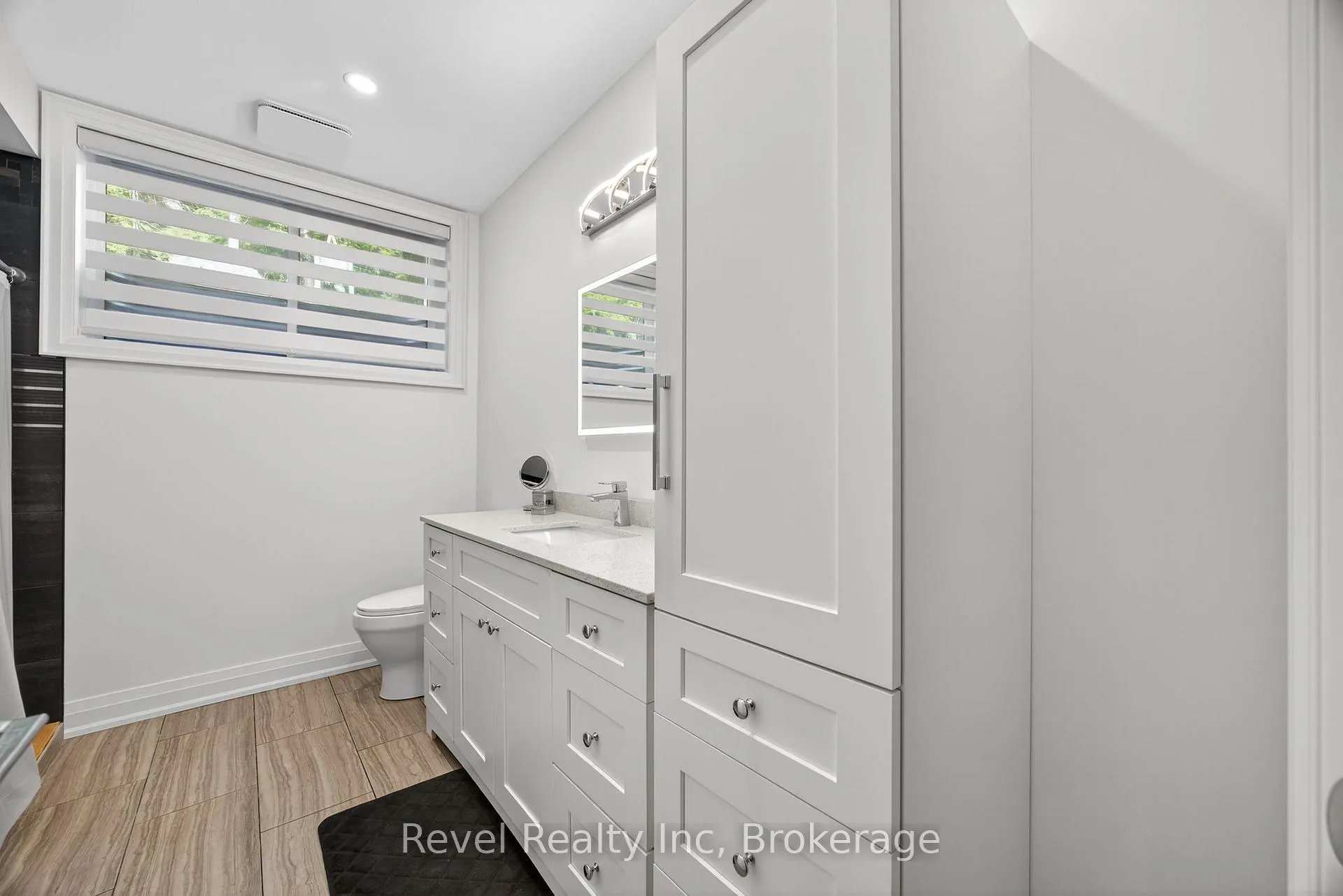 Photo 31 of 517 Silverbirch Drive, Tiny, Rural Tiny — HOMEH