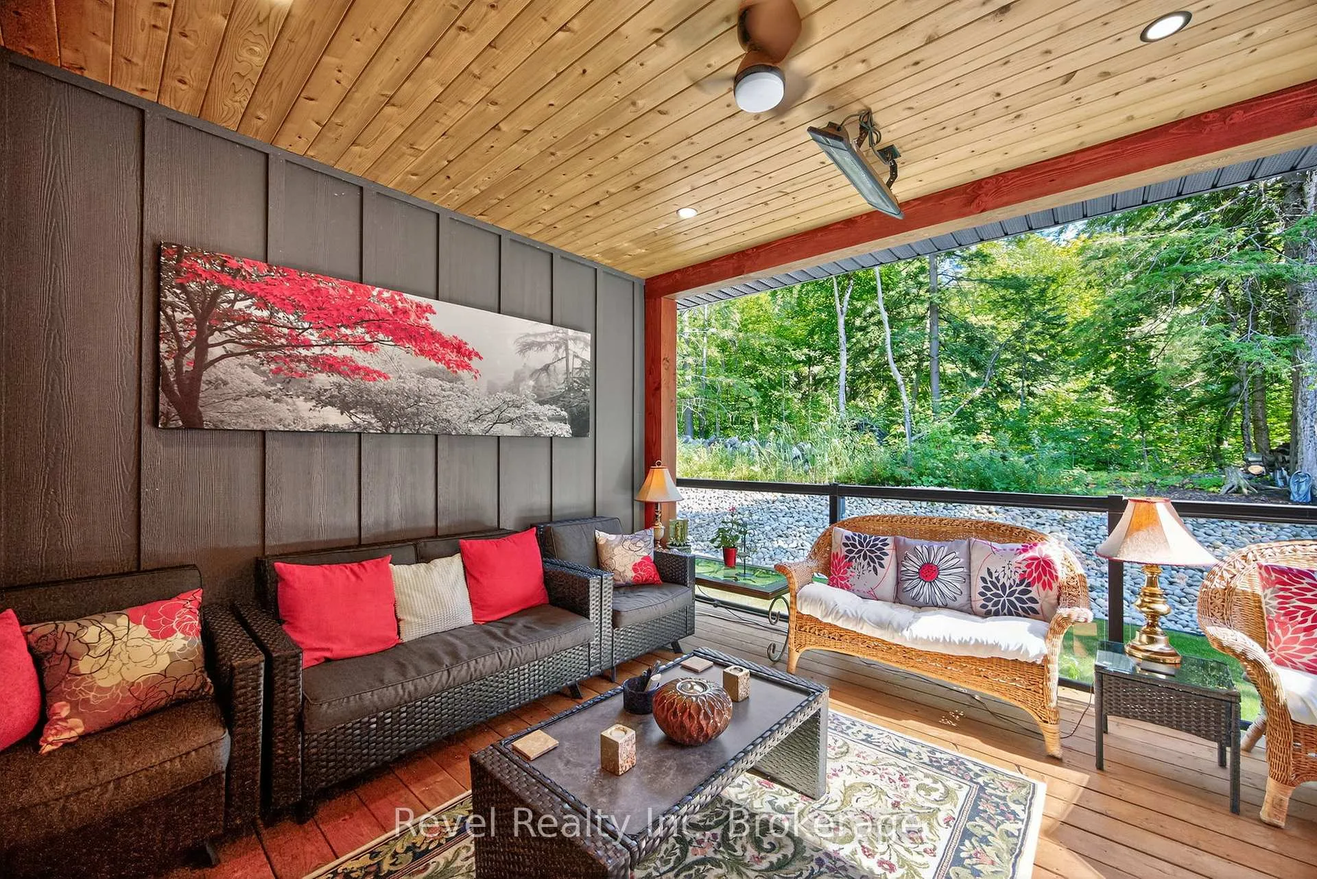 Photo 32 of 517 Silverbirch Drive, Tiny, Rural Tiny — HOMEH