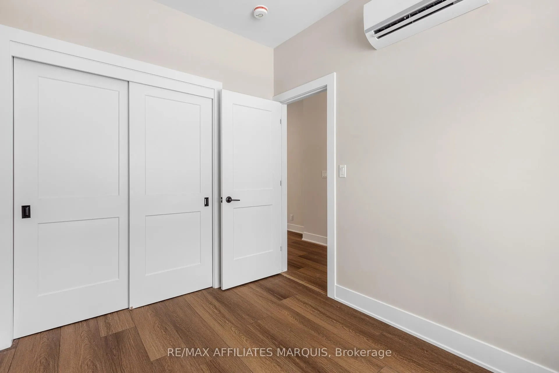 Photo 3 of 51 Ferrara Drive, Smiths Falls — HOMEH