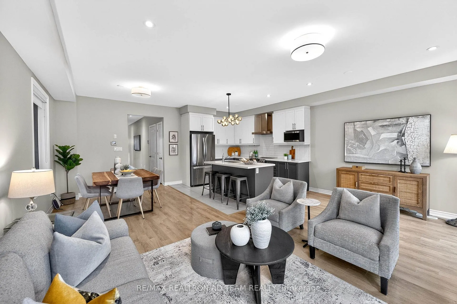 Photo 10 of 9 O'Reilly Street, Whitby, Rural Whitby — HOMEH