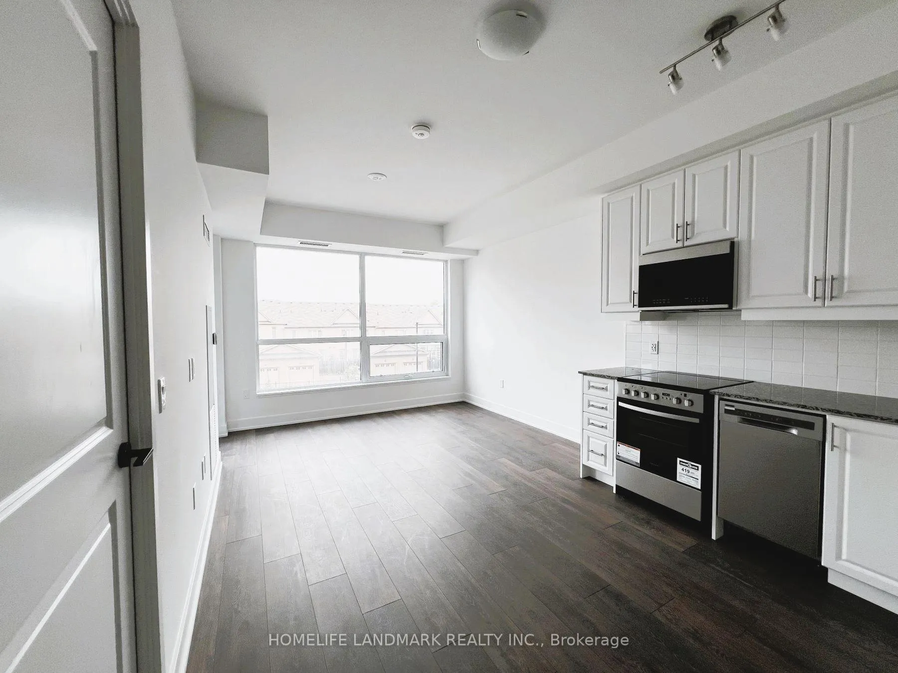 Photo 4 of Unit 320, 2343 Khalsa Gate, Oakville, Westmount — HOMEH