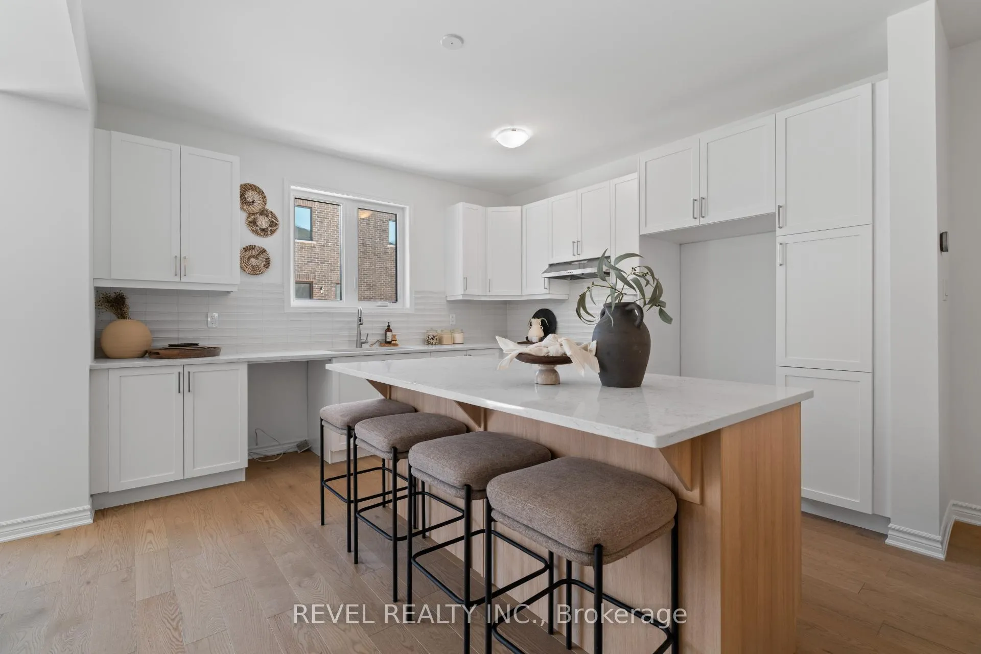 Photo 11 of 1391 Hearns Place, Milton, Bowes — HOMEH