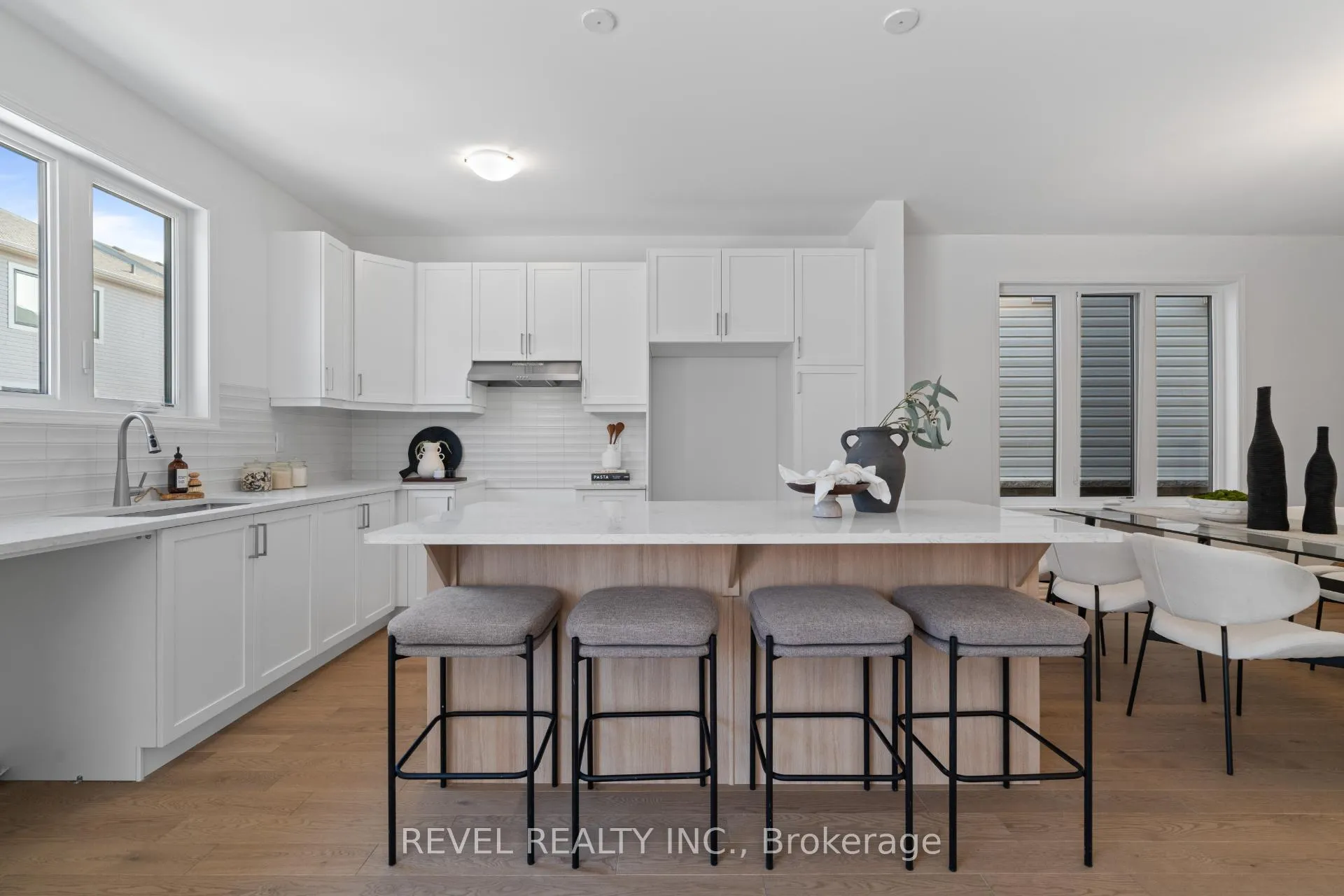 Photo 12 of 1391 Hearns Place, Milton, Bowes — HOMEH