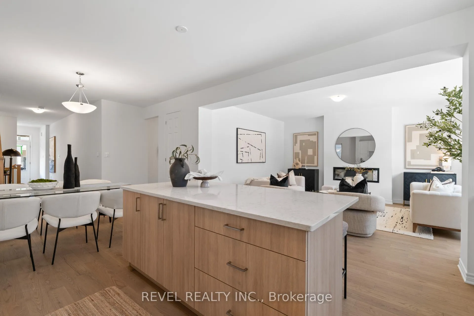 Photo 14 of 1391 Hearns Place, Milton, Bowes — HOMEH
