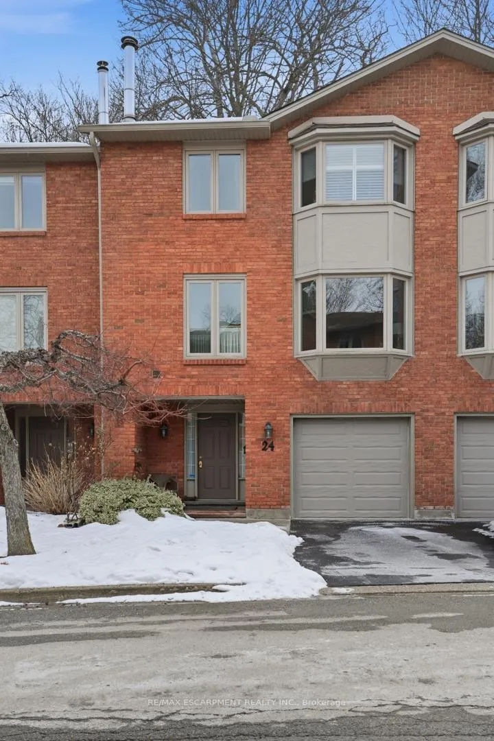 Photo 2 of Unit 24, 30 Osler Drive, Hamilton, Dundas — HOMEH