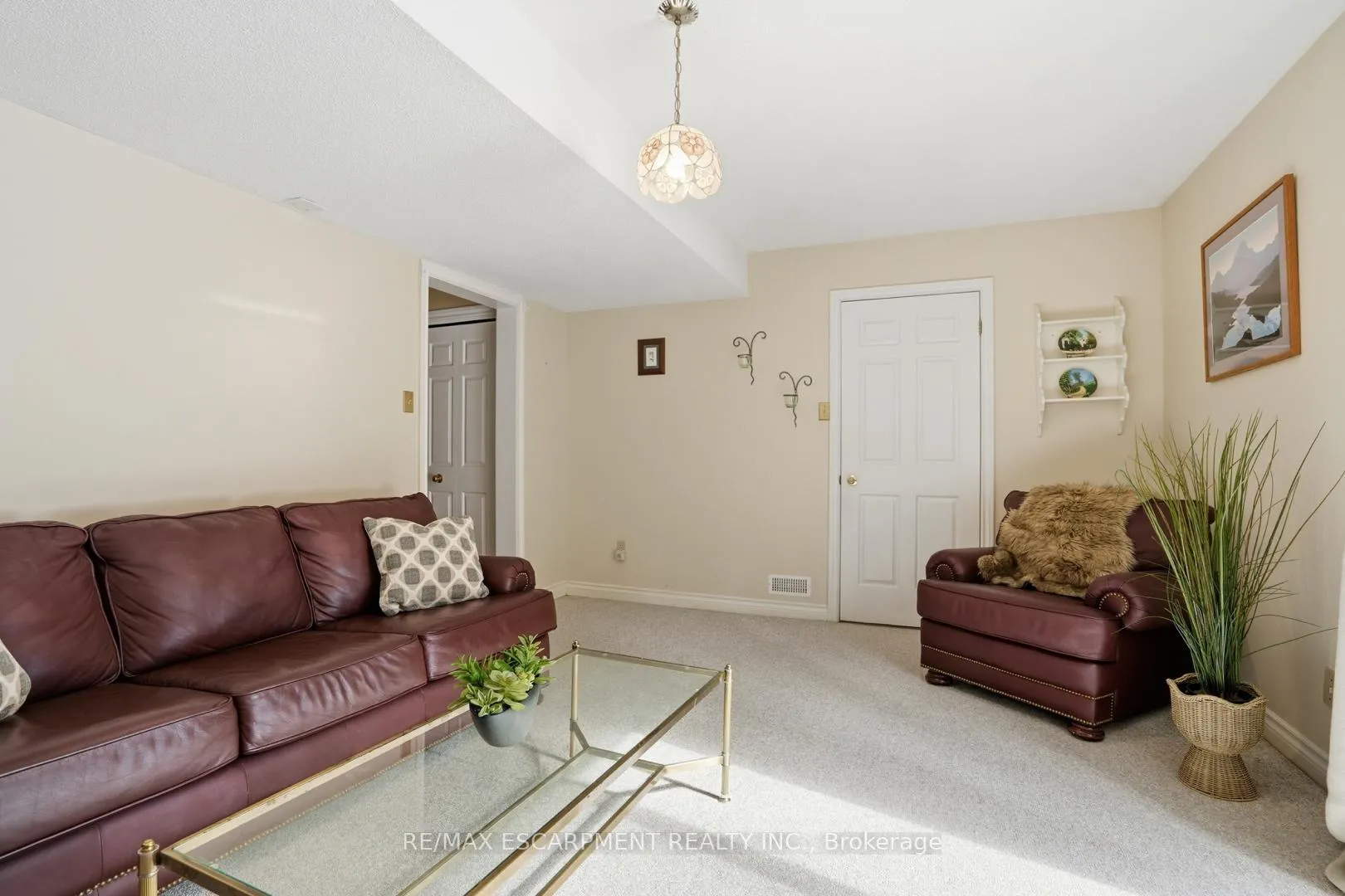 Photo 9 of Unit 24, 30 Osler Drive, Hamilton, Dundas — HOMEH