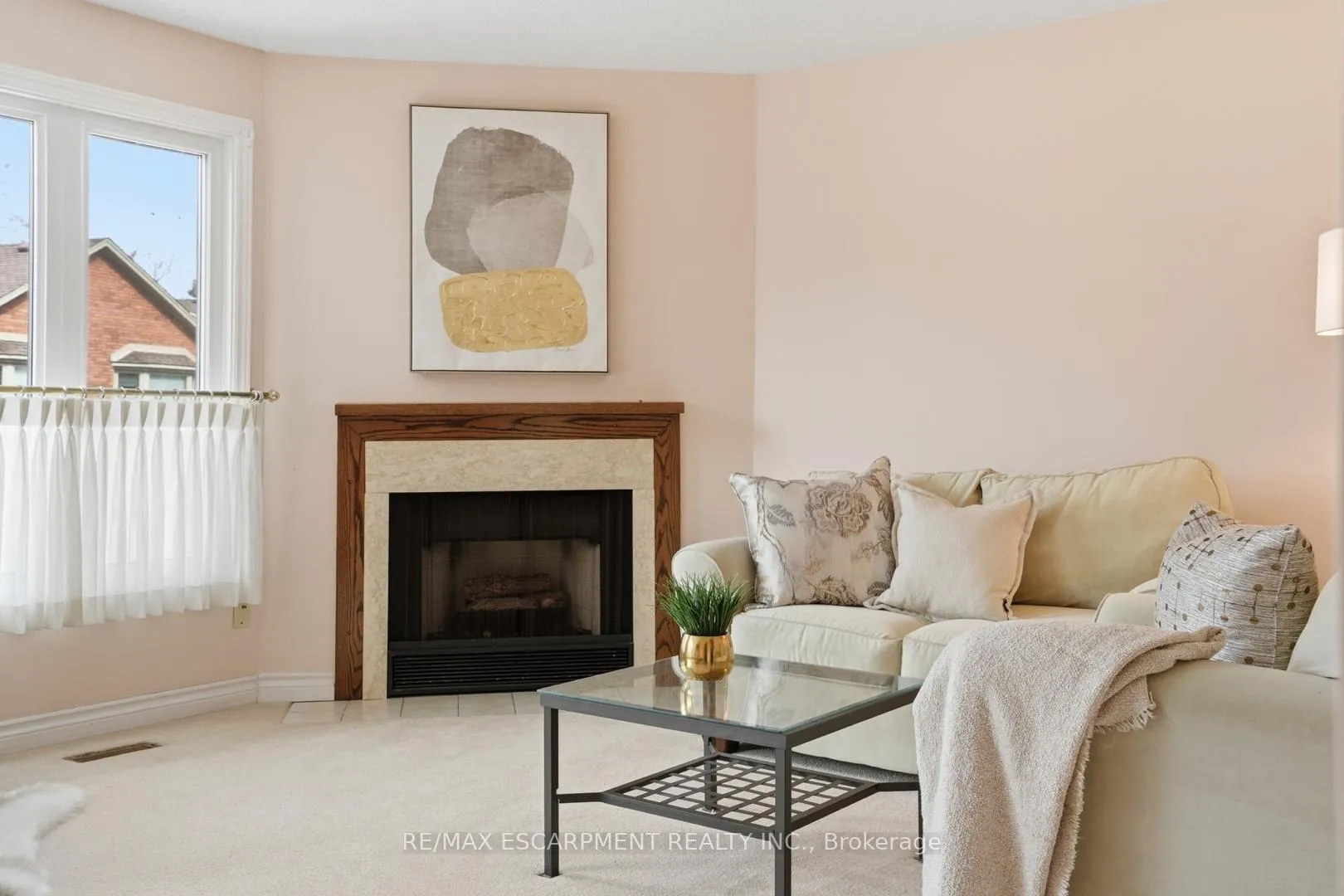 Photo 17 of Unit 24, 30 Osler Drive, Hamilton, Dundas — HOMEH