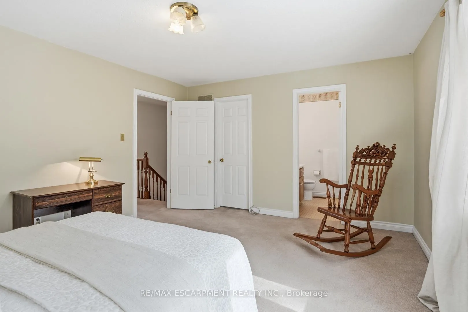 Photo 23 of Unit 24, 30 Osler Drive, Hamilton, Dundas — HOMEH