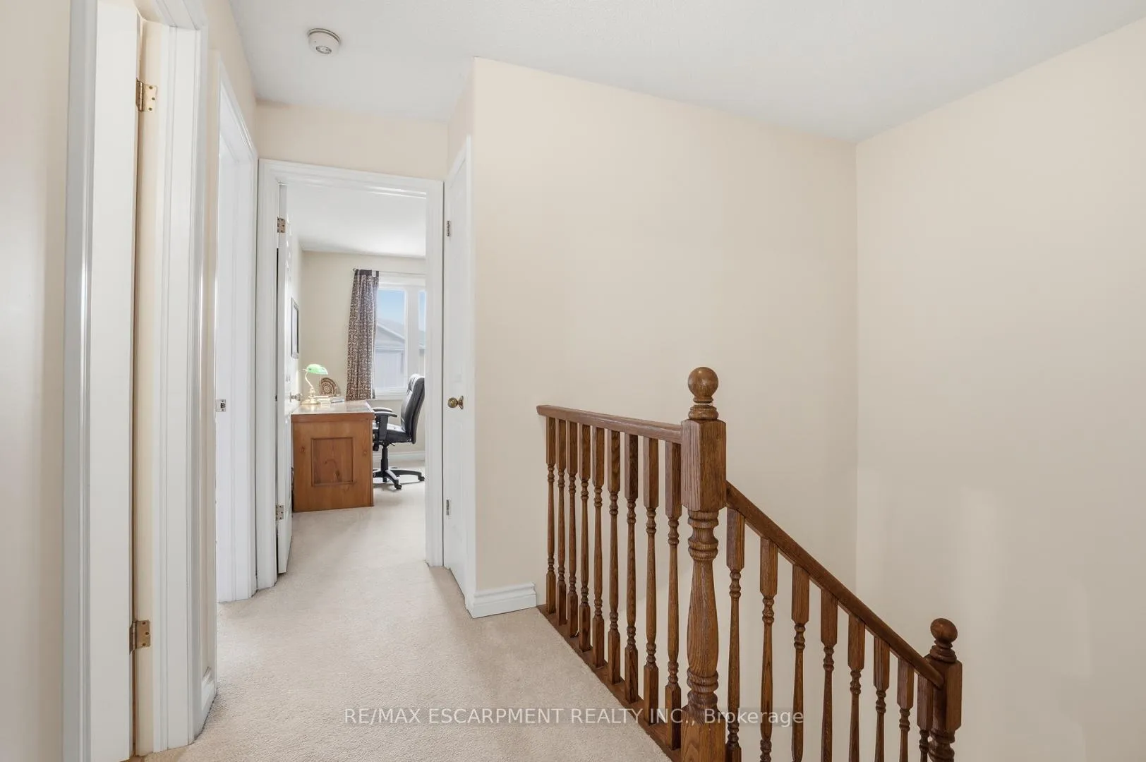 Photo 29 of Unit 24, 30 Osler Drive, Hamilton, Dundas — HOMEH