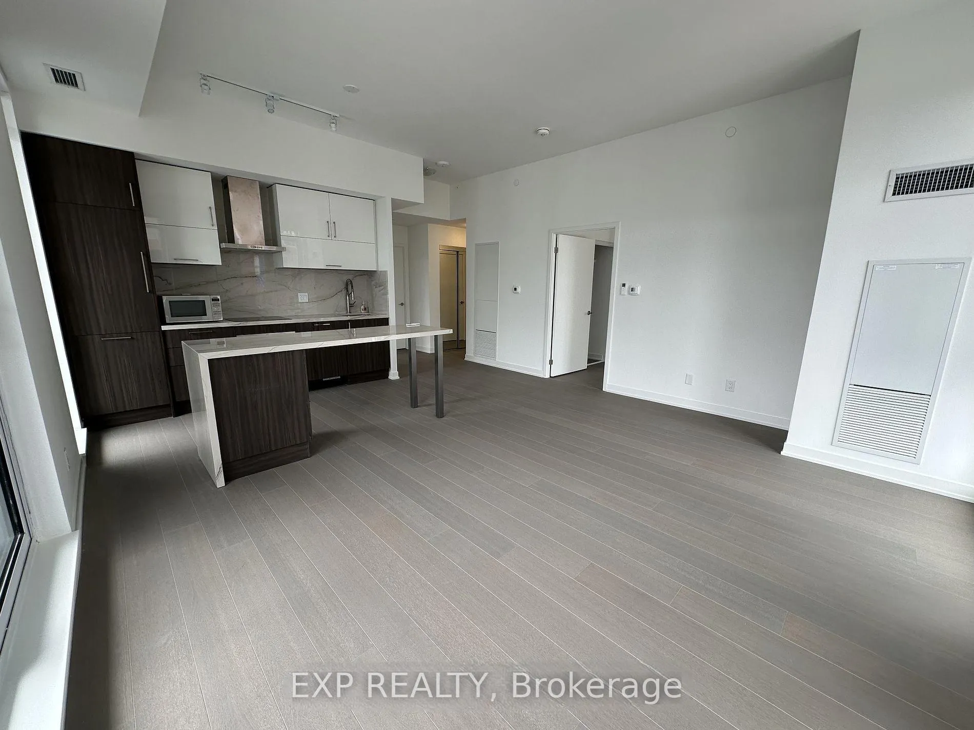 Photo 3 of Unit 1011, 8119 Birchmount Road, Markham, Unionville — HOMEH