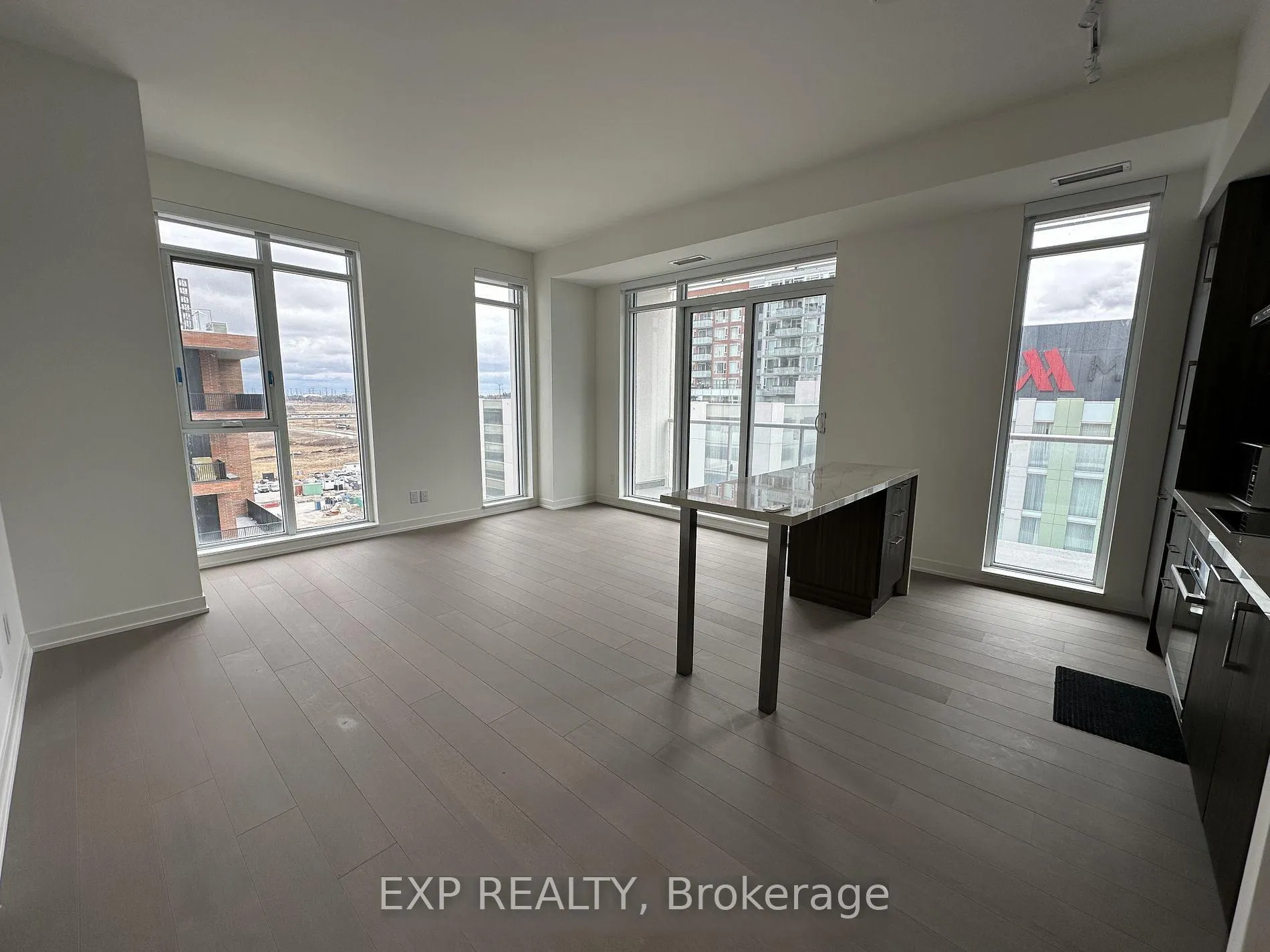 Photo 4 of Unit 1011, 8119 Birchmount Road, Markham, Unionville — HOMEH