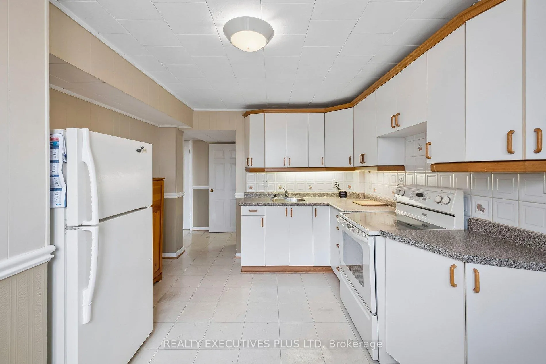 Photo 27 of 42 Bankfield Drive, Etobicoke, Thistletown-Beaumonde Heights — HOMEH