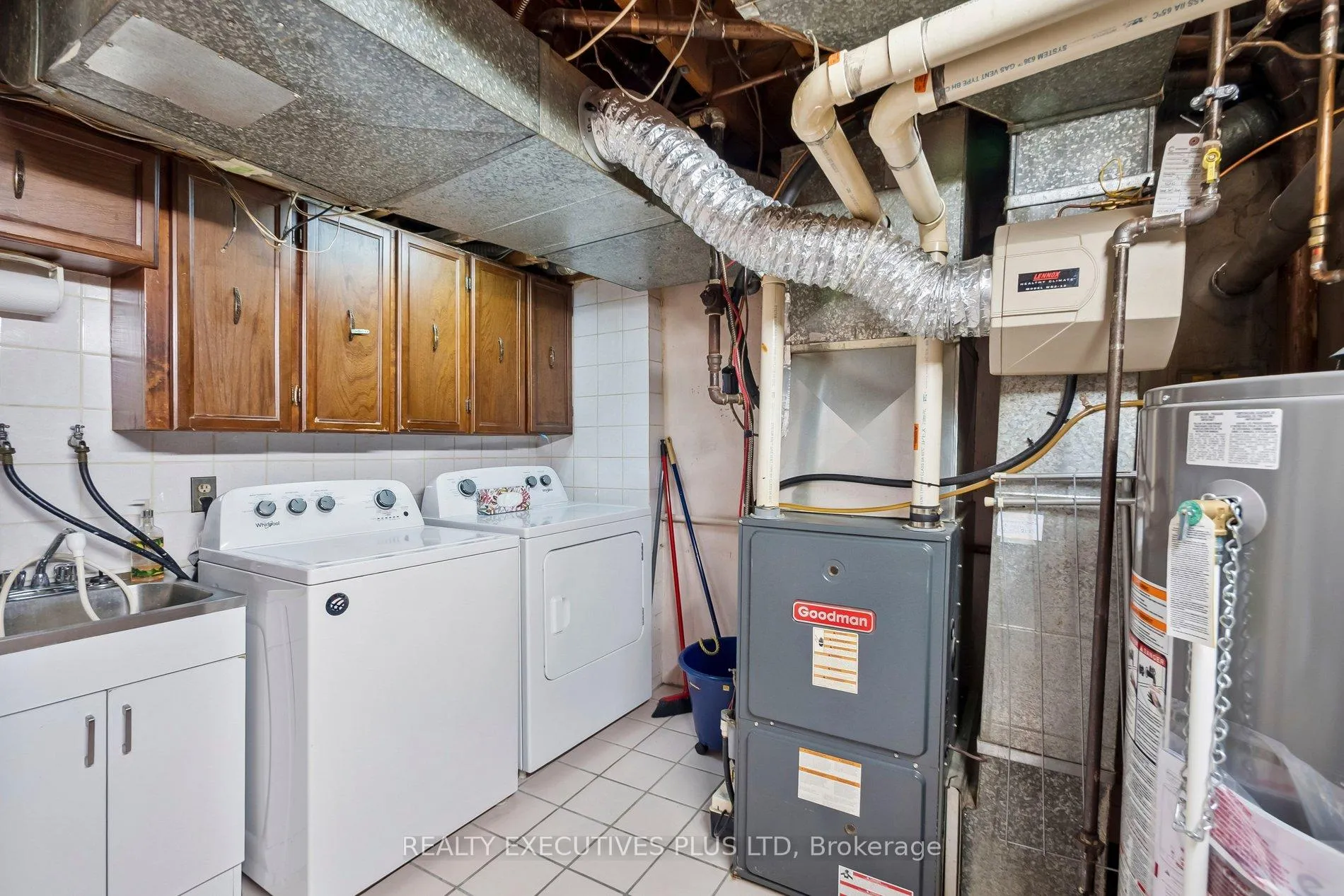 Photo 30 of 42 Bankfield Drive, Etobicoke, Thistletown-Beaumonde Heights — HOMEH