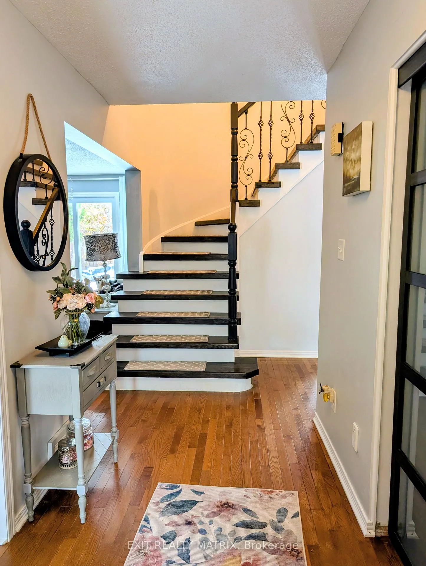 Photo 3 of 19 Mclennan Way, Ottawa, Kanata - Katimavik — HOMEH