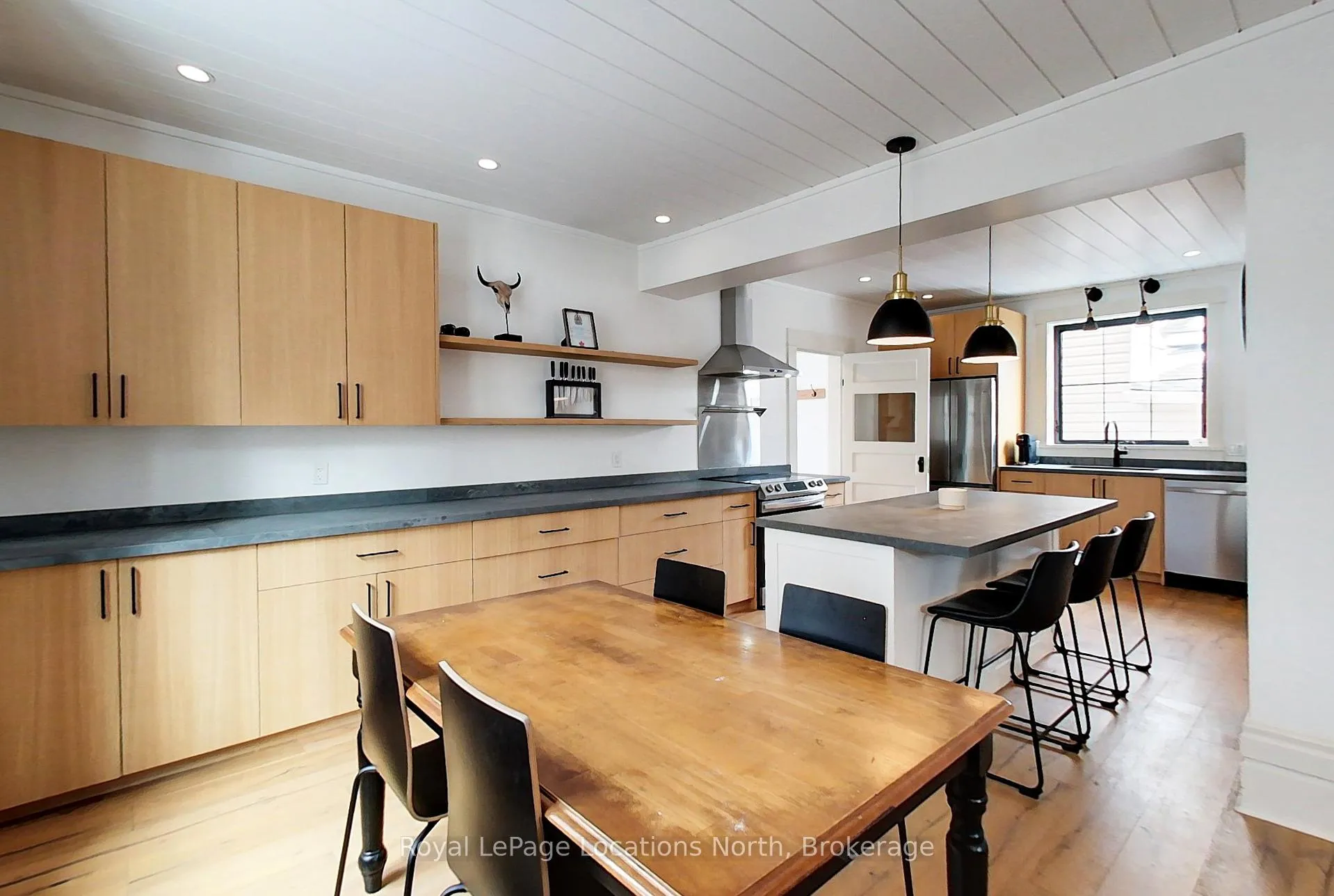Photo 12 of 24 Marshall Street W, Meaford — HOMEH