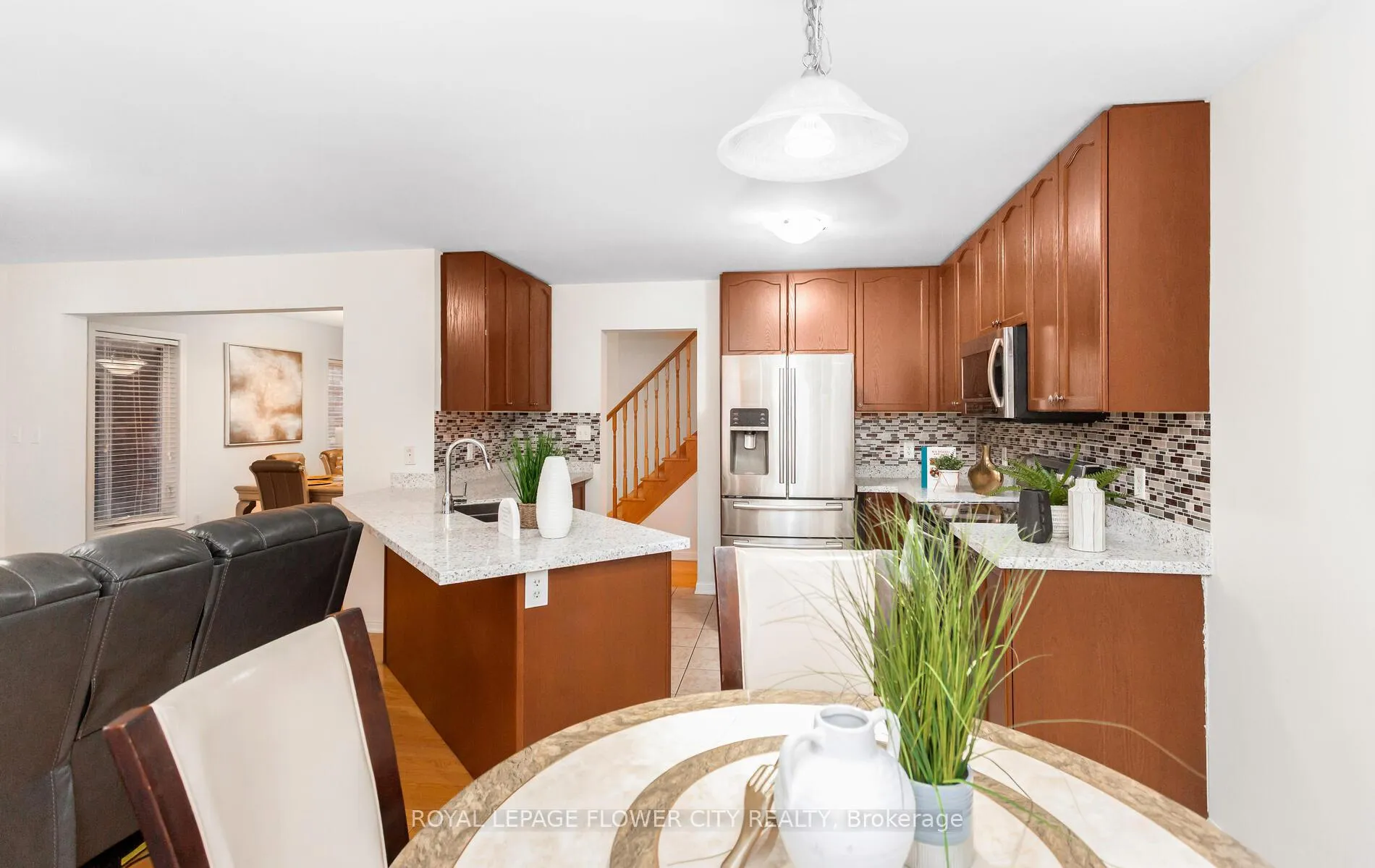 Photo 13 of 47 Haverty Trail, Brampton, Northwest Brampton — HOMEH