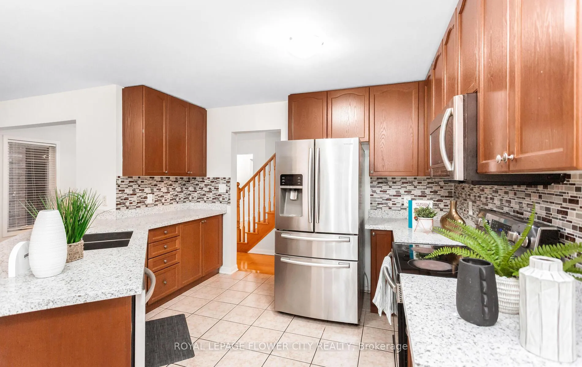 Photo 14 of 47 Haverty Trail, Brampton, Northwest Brampton — HOMEH