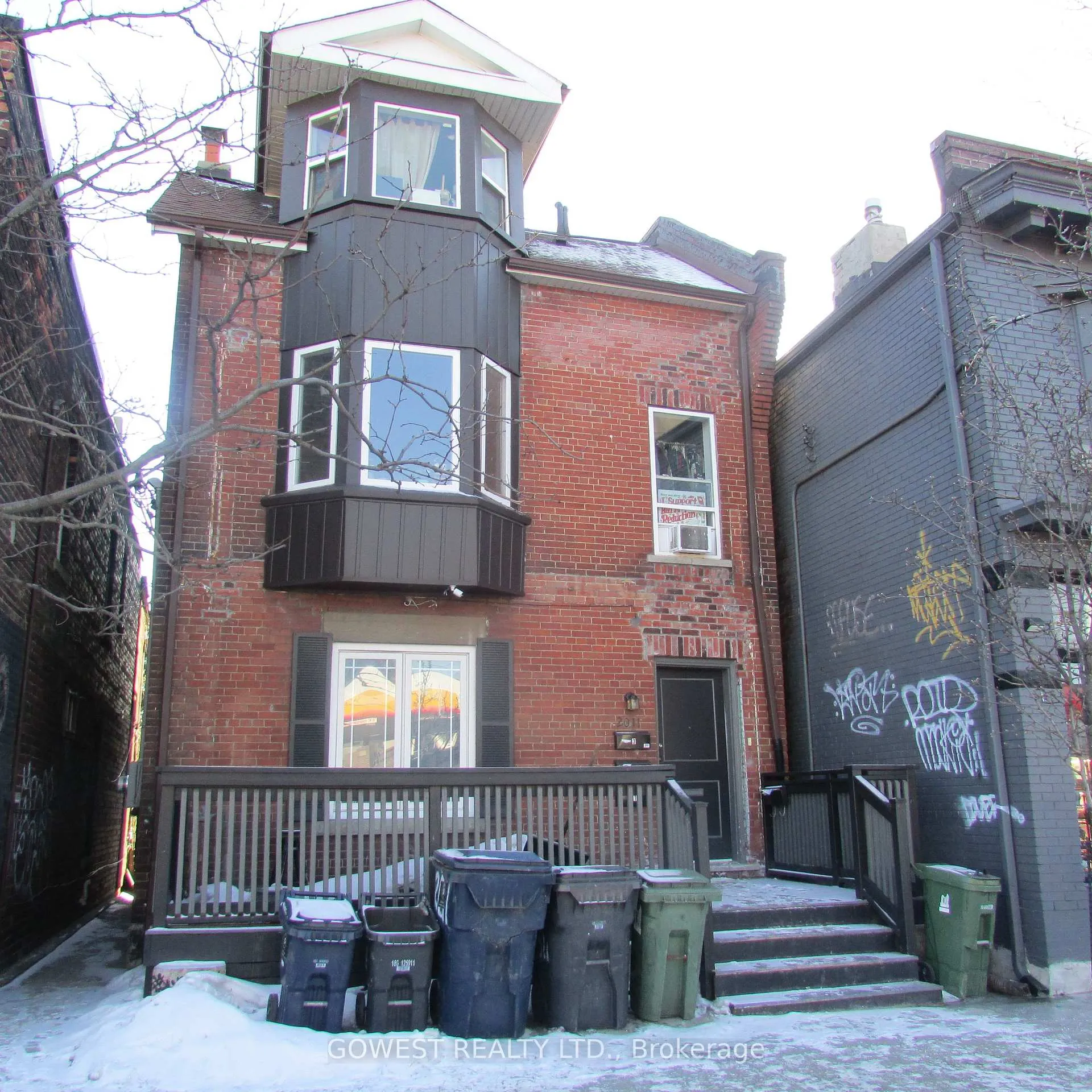 Front of Unit Main#1, 2011 Dundas Street