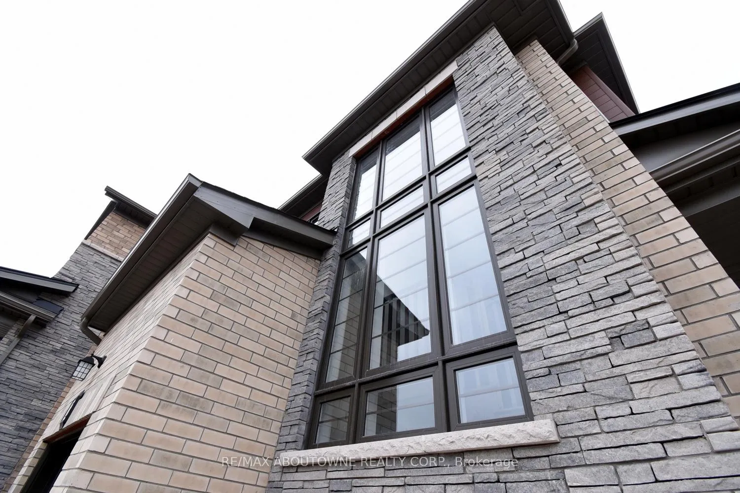 Photo 3 of 2 Sundin Drive, Haldimand — HOMEH