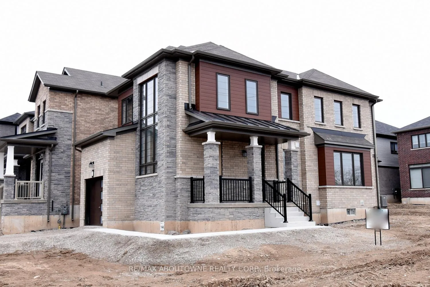 Photo 4 of 2 Sundin Drive, Haldimand — HOMEH