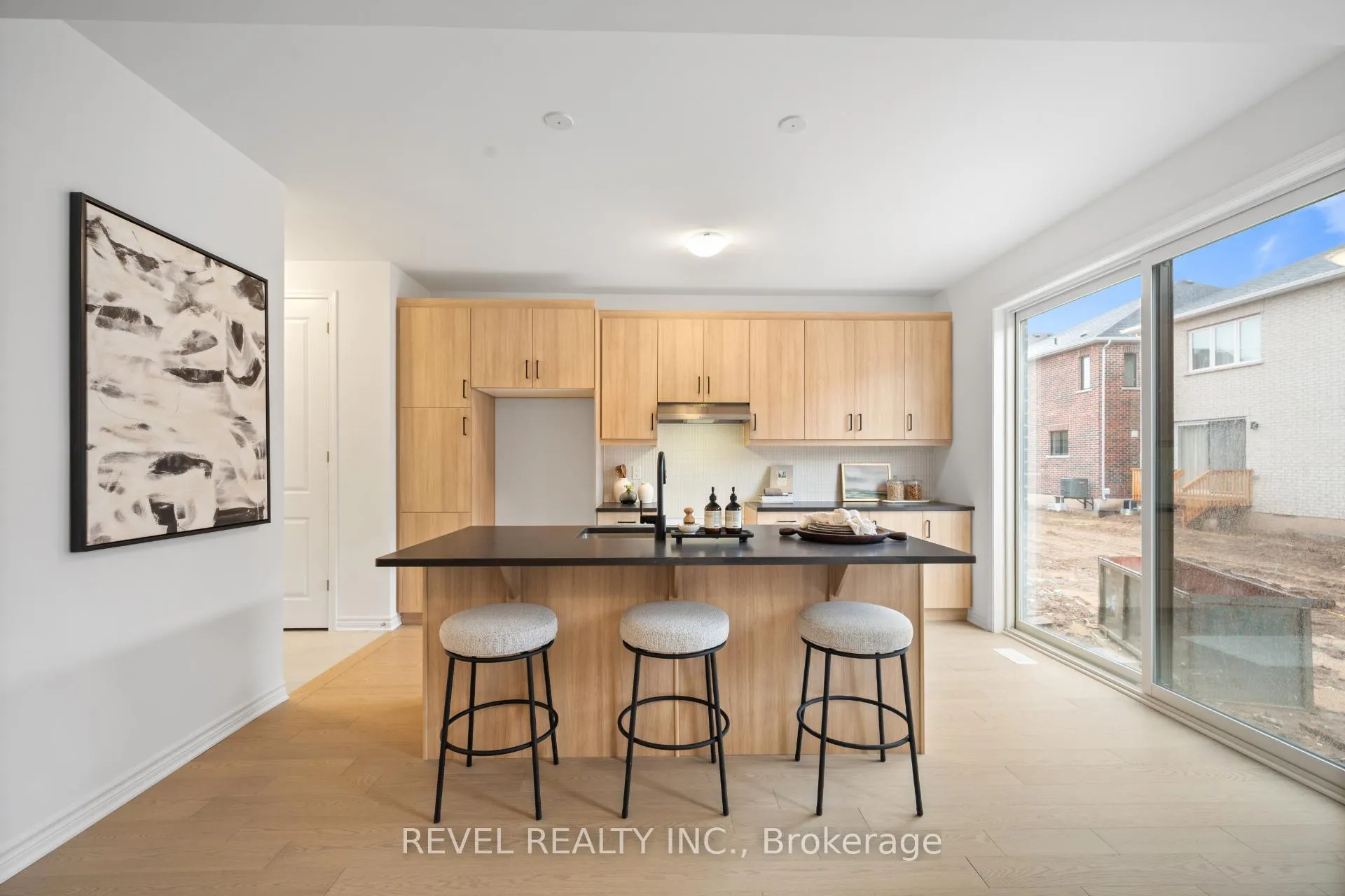 Photo 14 of 1387 Hearns Place, Milton, Bowes — HOMEH